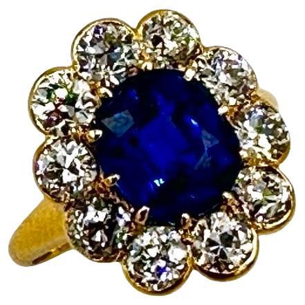 Bague de cocktail en or avec saphir coussin naturel de 2,84 carats et diamant