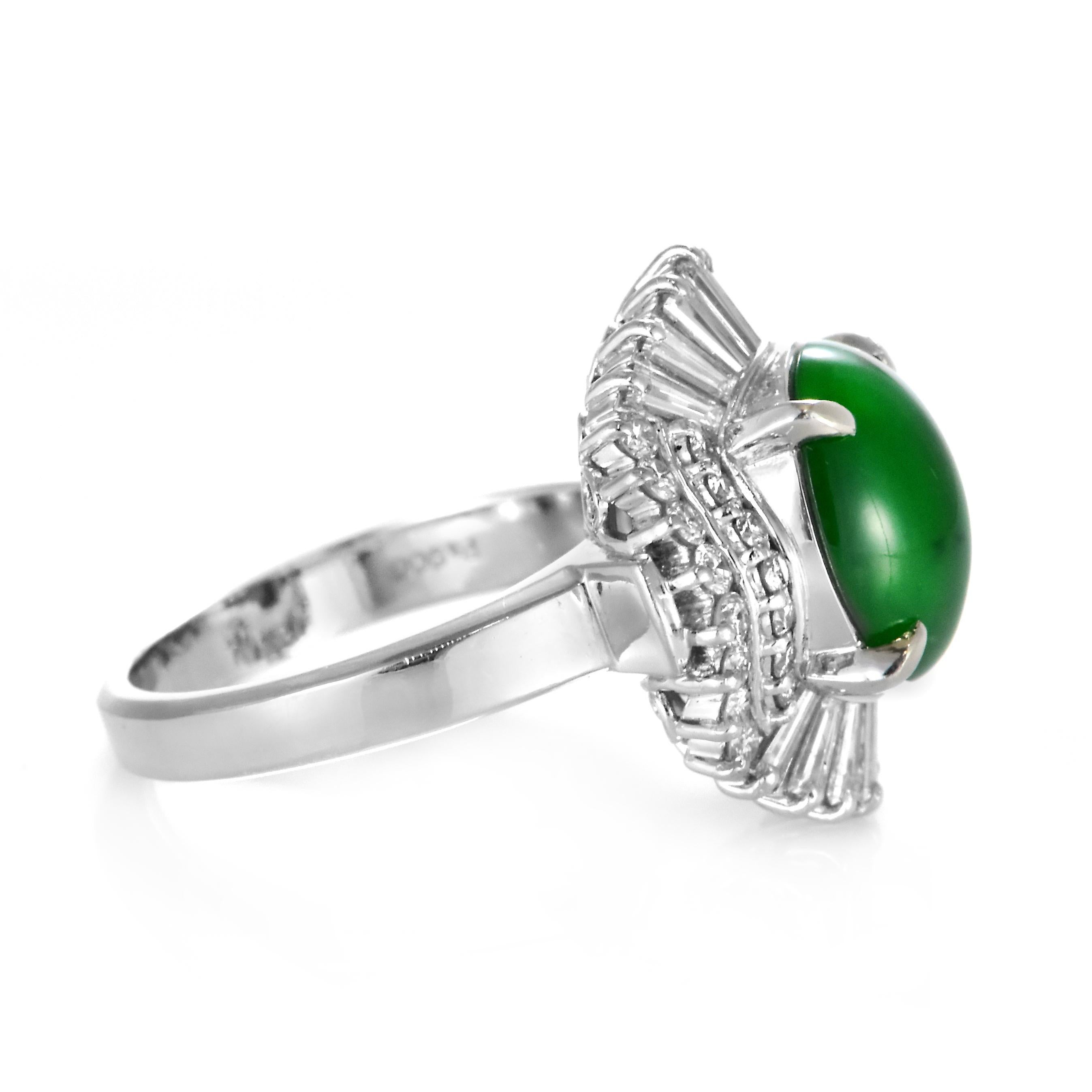 Anillo de Jade Natural Tipo A y Diamantes en Platino de 2.84 Quilates en venta 5