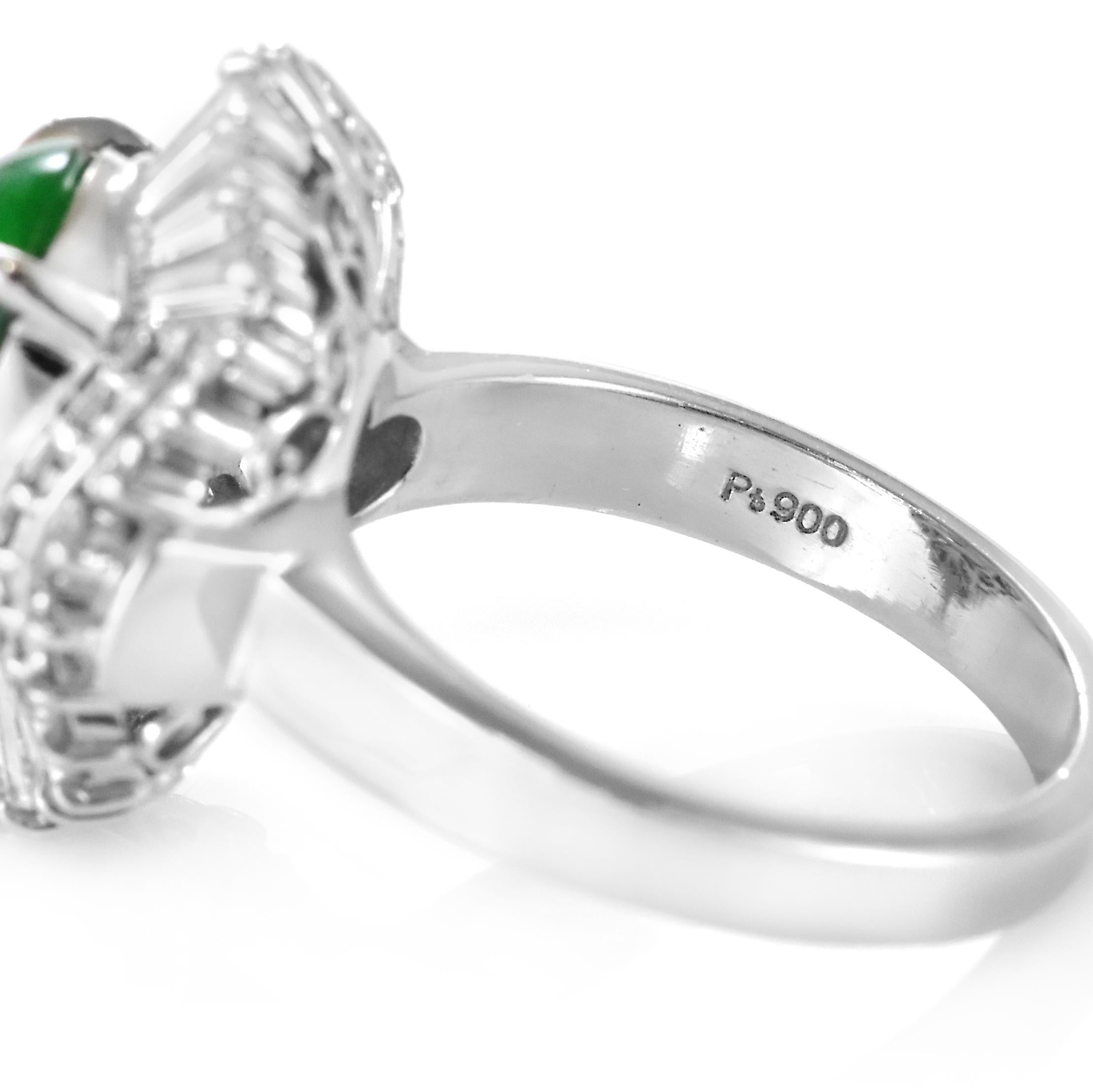 Anillo de Jade Natural Tipo A y Diamantes en Platino de 2.84 Quilates en venta 3