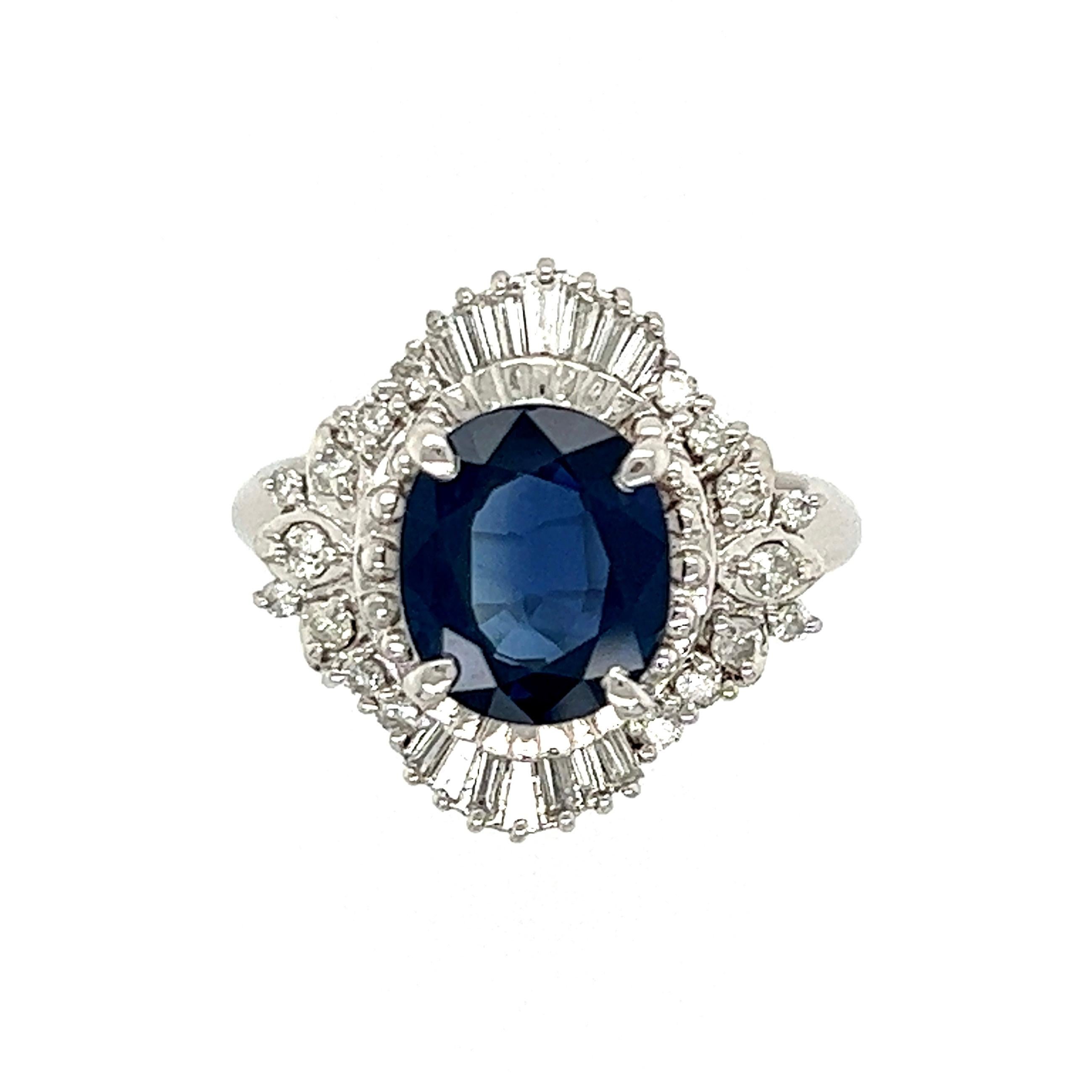 2.84 Carat Sapphire Diamond Platinum Art Deco Revival Ring Estate Fine Jewelry In Excellent Condition For Sale In Montreal, QC