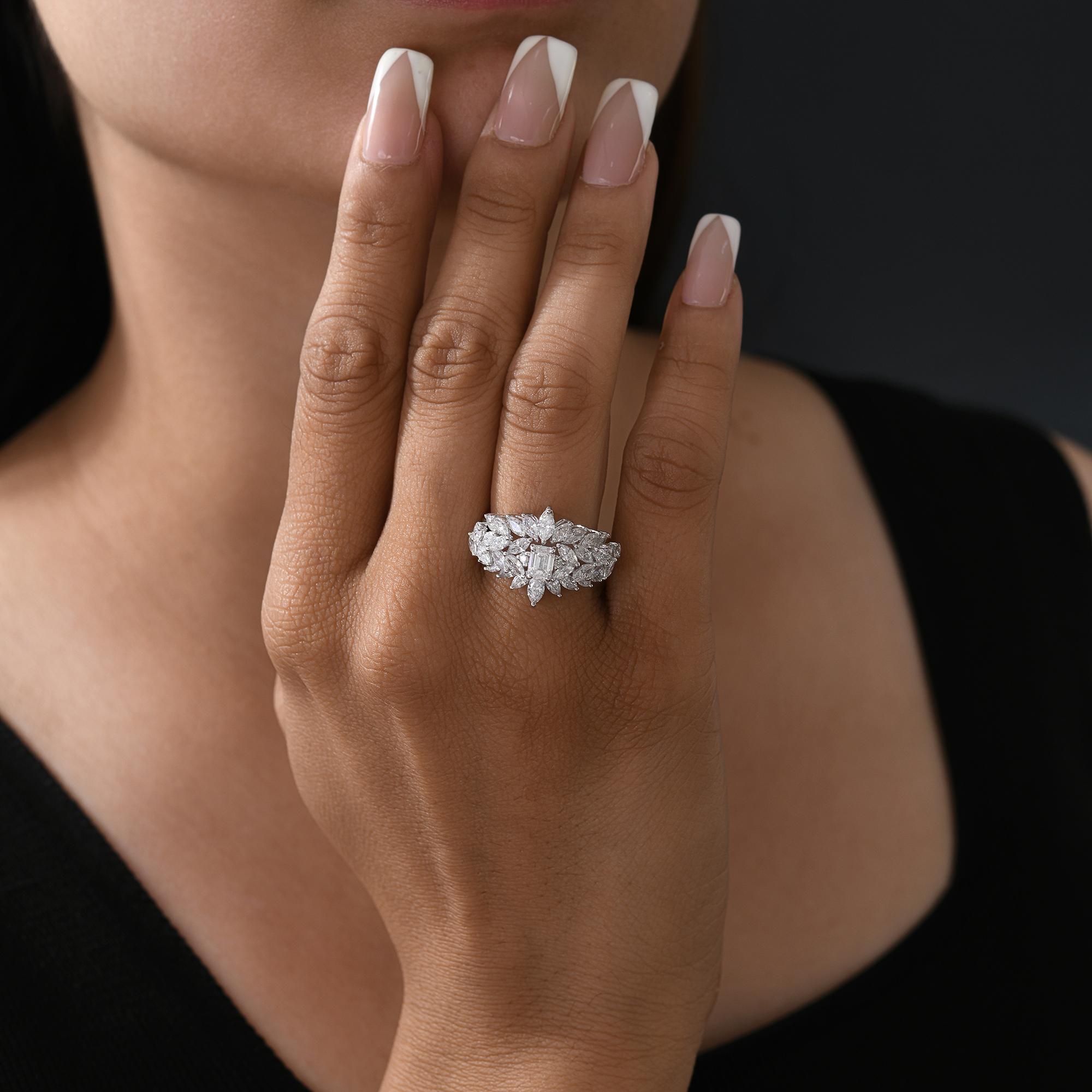 in vendita:  Anello nuziale dichiarato con cluster di diamanti da 2,84 carati SI/H in oro bianco 18 carati 7