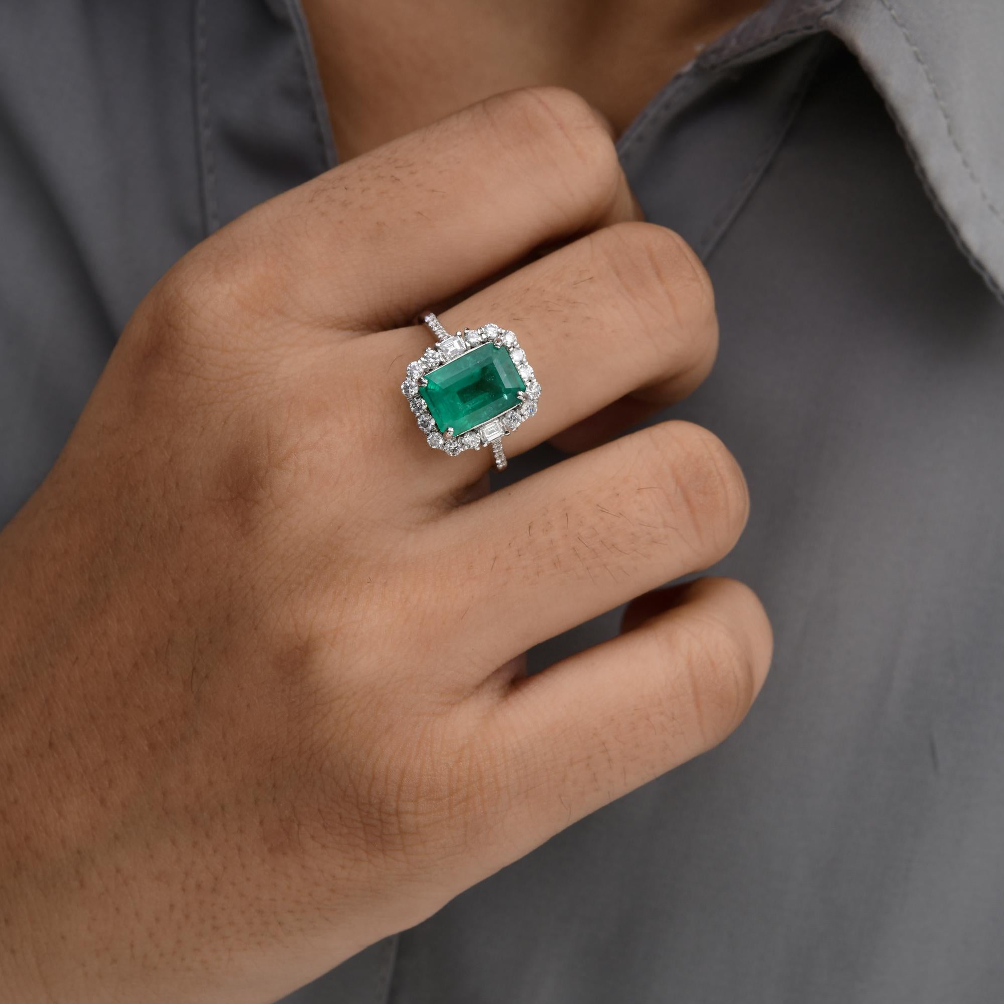 2.84 Carat Zambian Emerald Ring 0.62 Ct SI/H Diamond 14 Karat White Gold Jewelry For Sale 1