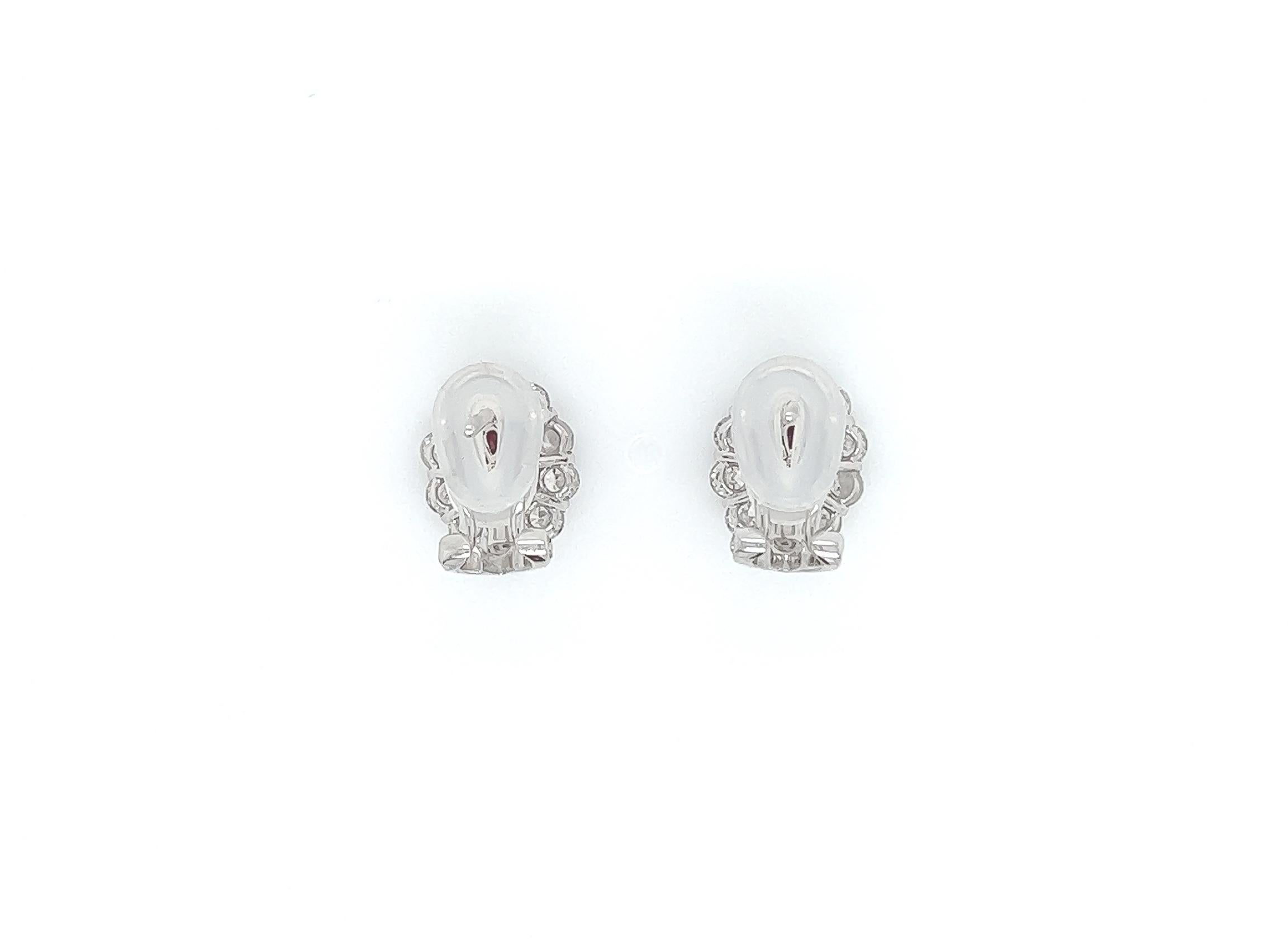 Victorien Boucles d'oreilles en or blanc 18 carats avec diamants et rubis de 2,84 carats au total en vente