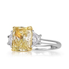 Bague de fiançailles 2,84ct Fancy Light Yellow Radiant Cut Diamond