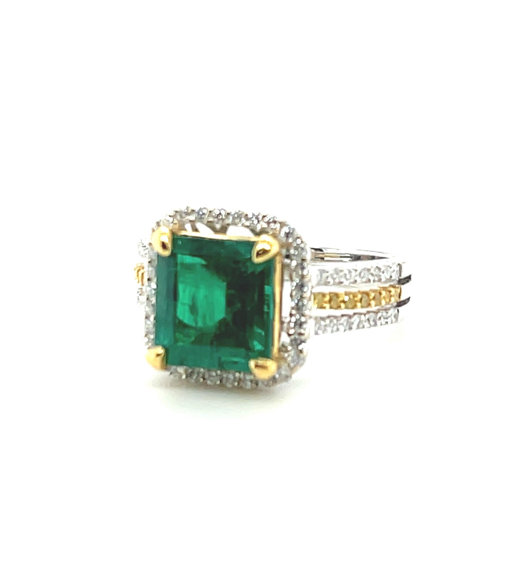 Emerald Cut 2.85 Carat Emerald Cocktail Ring with Canary and White Diamonds in 18k Gold For Sale