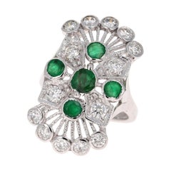 Anello da cocktail in oro bianco con diamante smeraldo da 2,85 carati