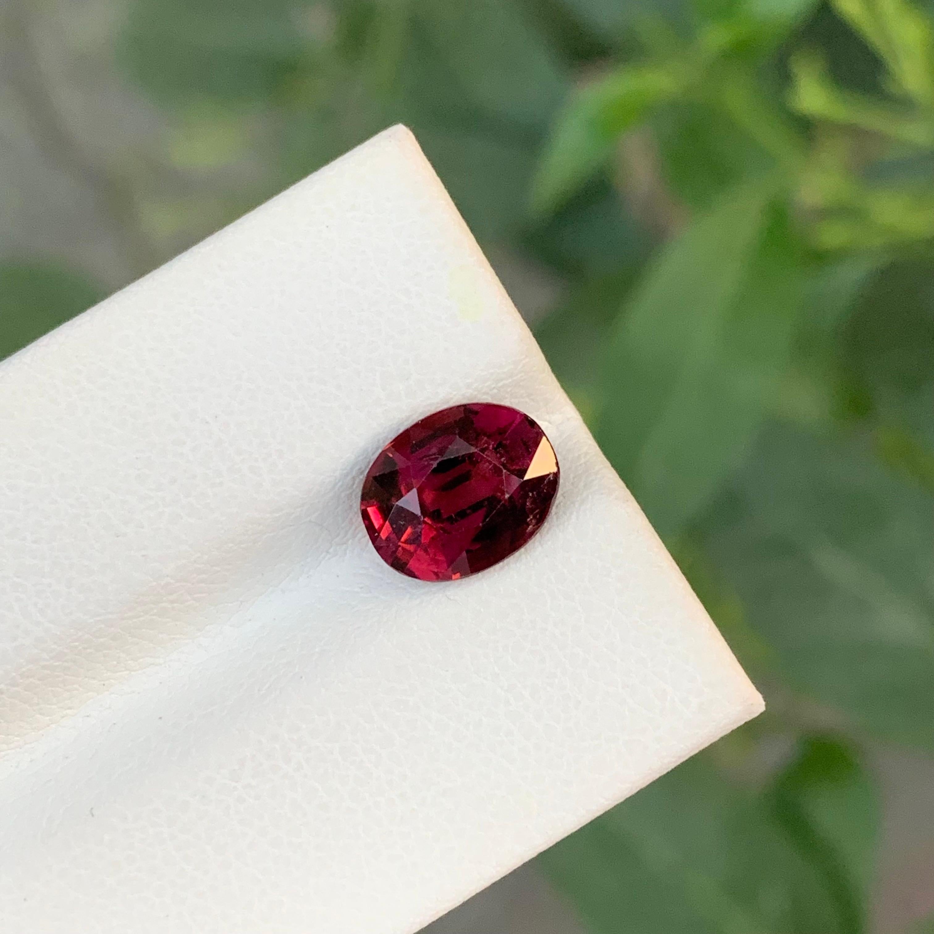 Tourmaline rubellite facettée

Poids : 2,85 carats
Dimension : 9,9 x 7,9 x 5,6 mm
Couleur : Marron
Traitement : Non
Certificat : Sur demande du client
Forme : Ovale 


La tourmaline est une pierre précieuse captivante connue pour sa remarquable