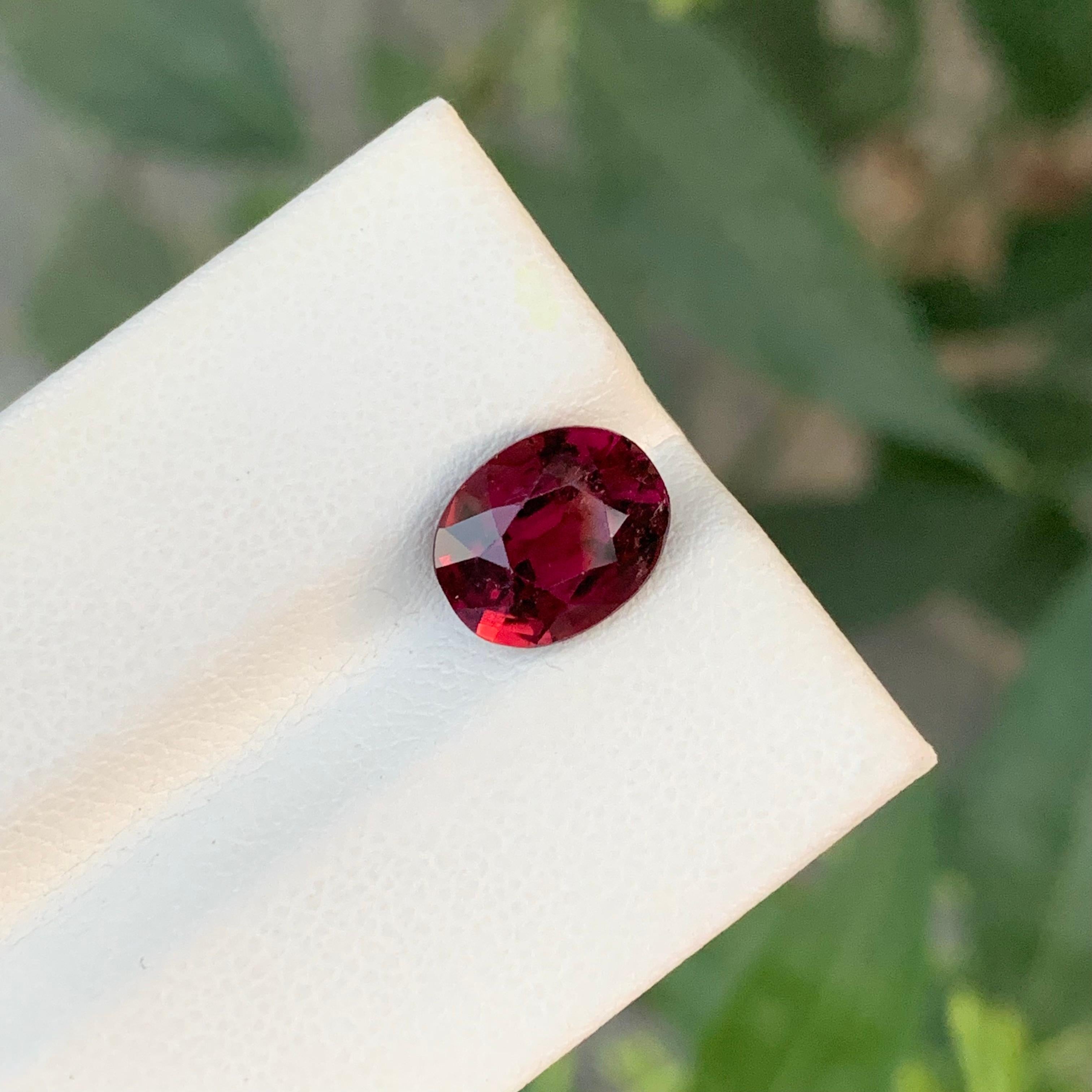 Arts and Crafts 2.85 Carat Excellent Tourmaline Rubellite Faceted Oval Shape Gemstone en vente