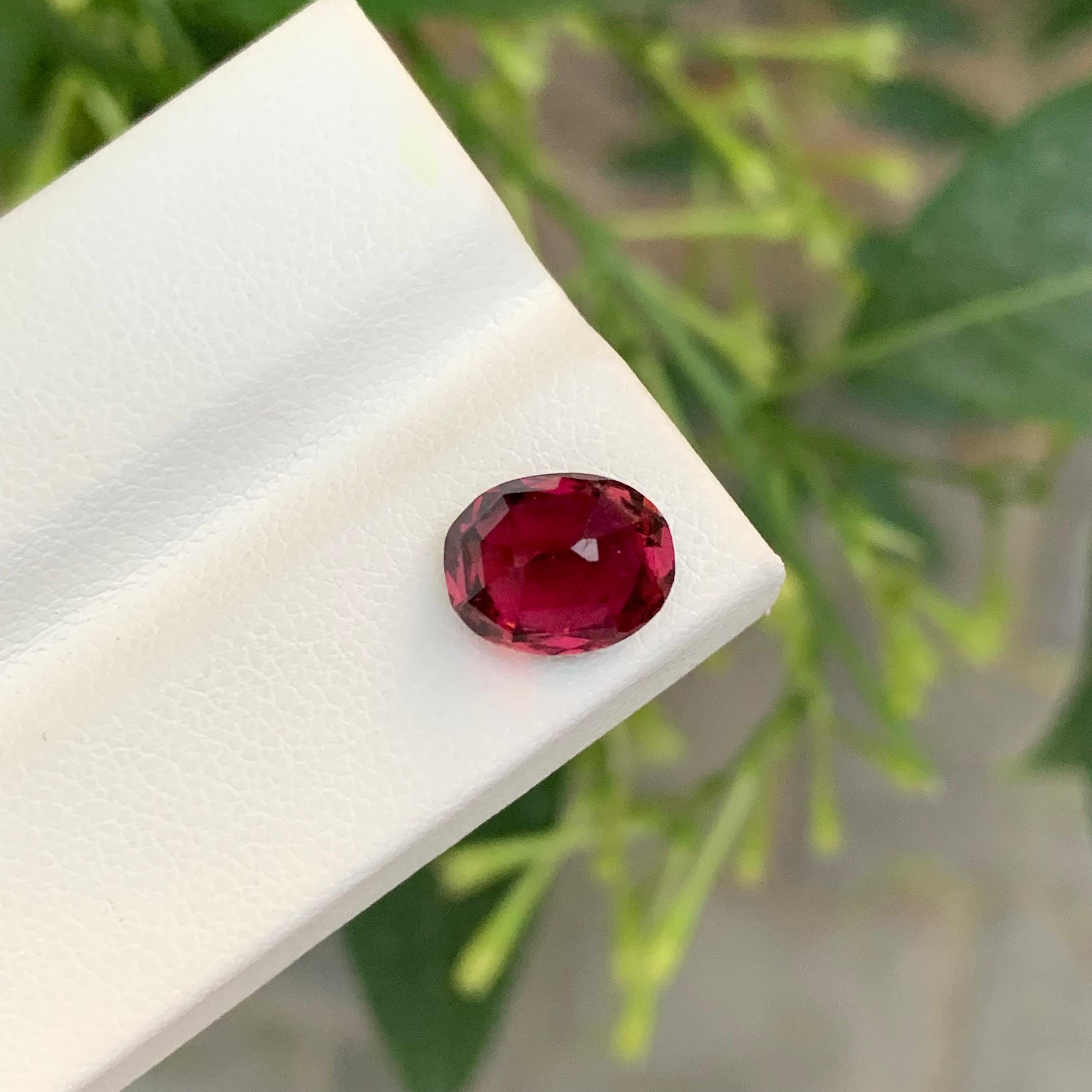 2.85 Carat Excellent Tourmaline Rubellite Faceted Oval Shape Gemstone en vente 1