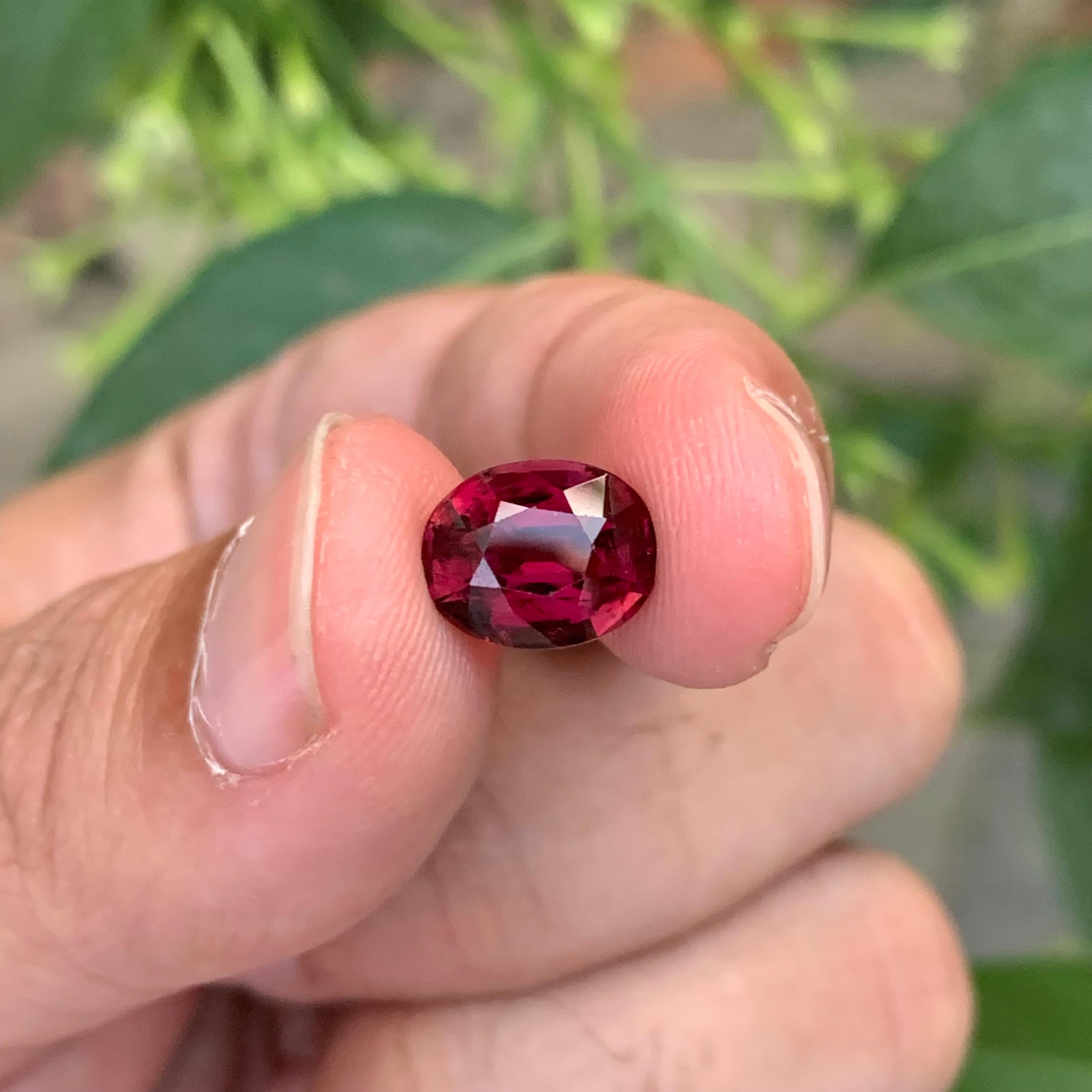 2.85 Carat Excellent Tourmaline Rubellite Faceted Oval Shape Gemstone en vente 2
