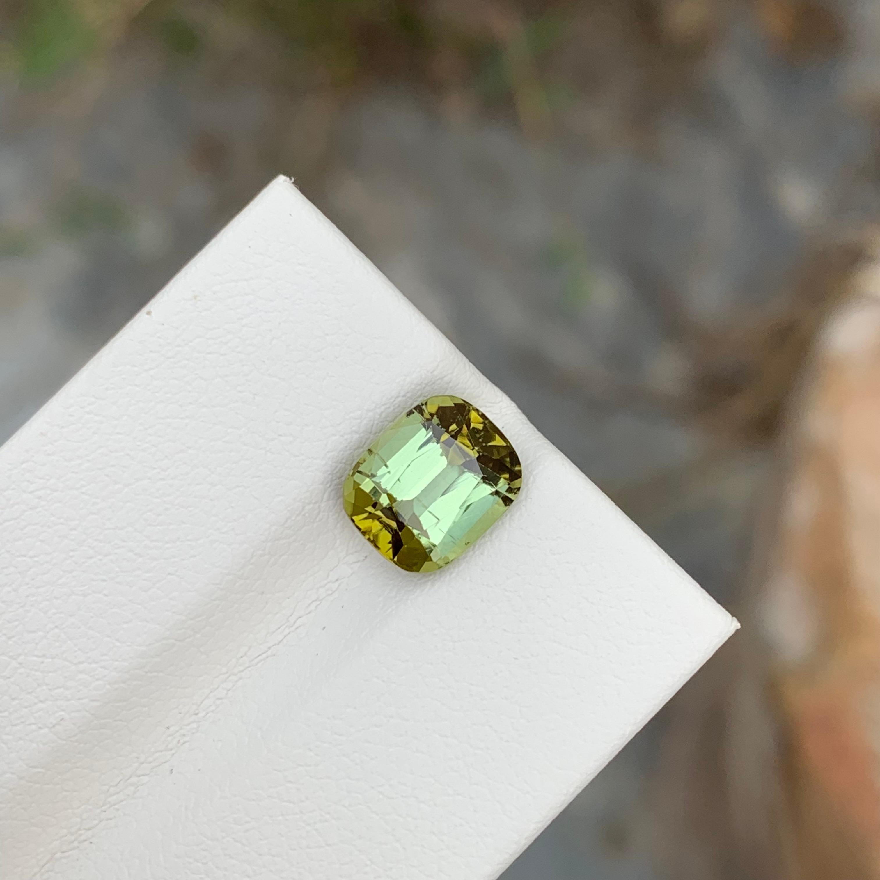 Arts and Crafts Tourmaline africaine naturelle en forme de coussin de 2.85 carats pour bijoux en vente