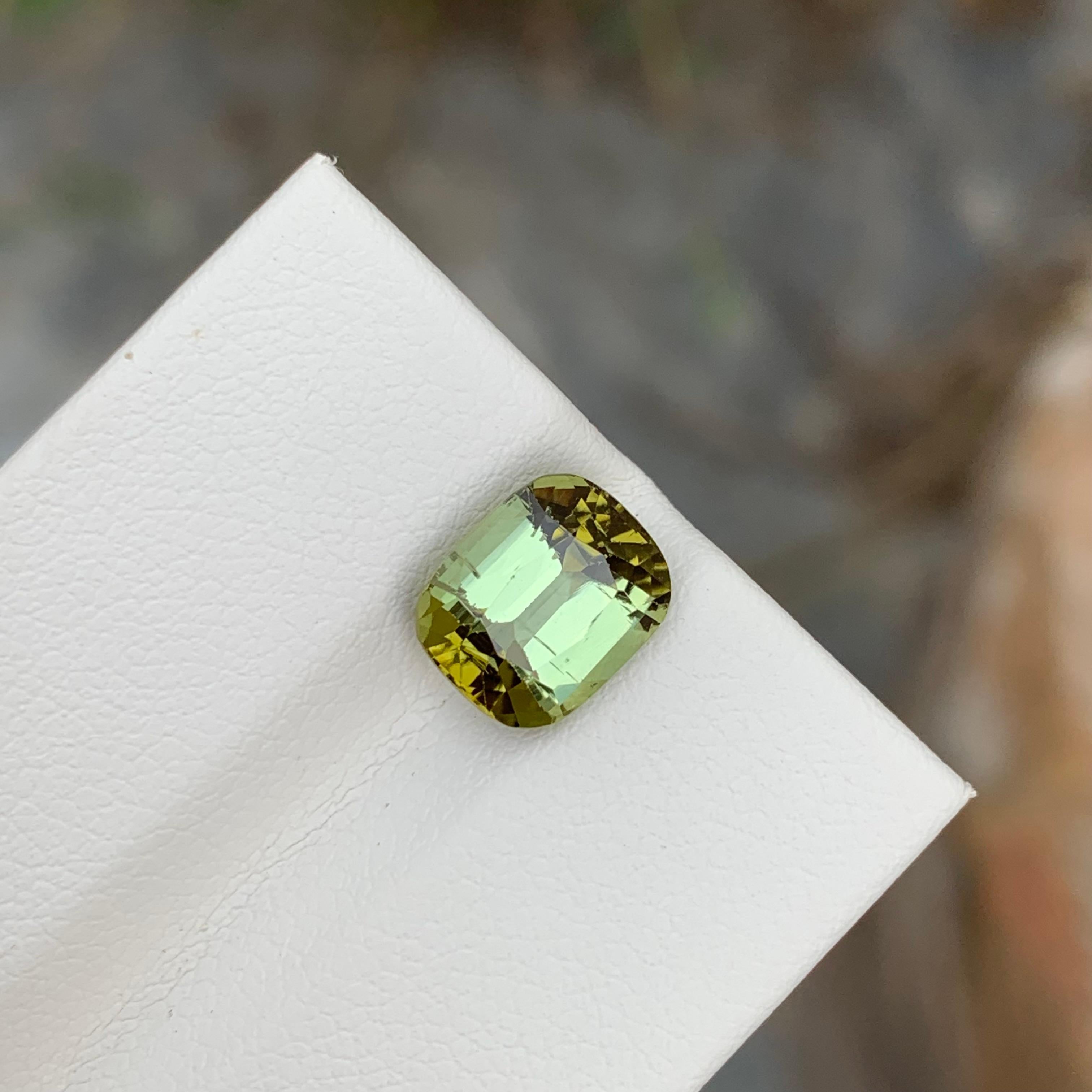 Tourmaline africaine naturelle en forme de coussin de 2.85 carats pour bijoux Neuf - En vente à Peshawar, PK