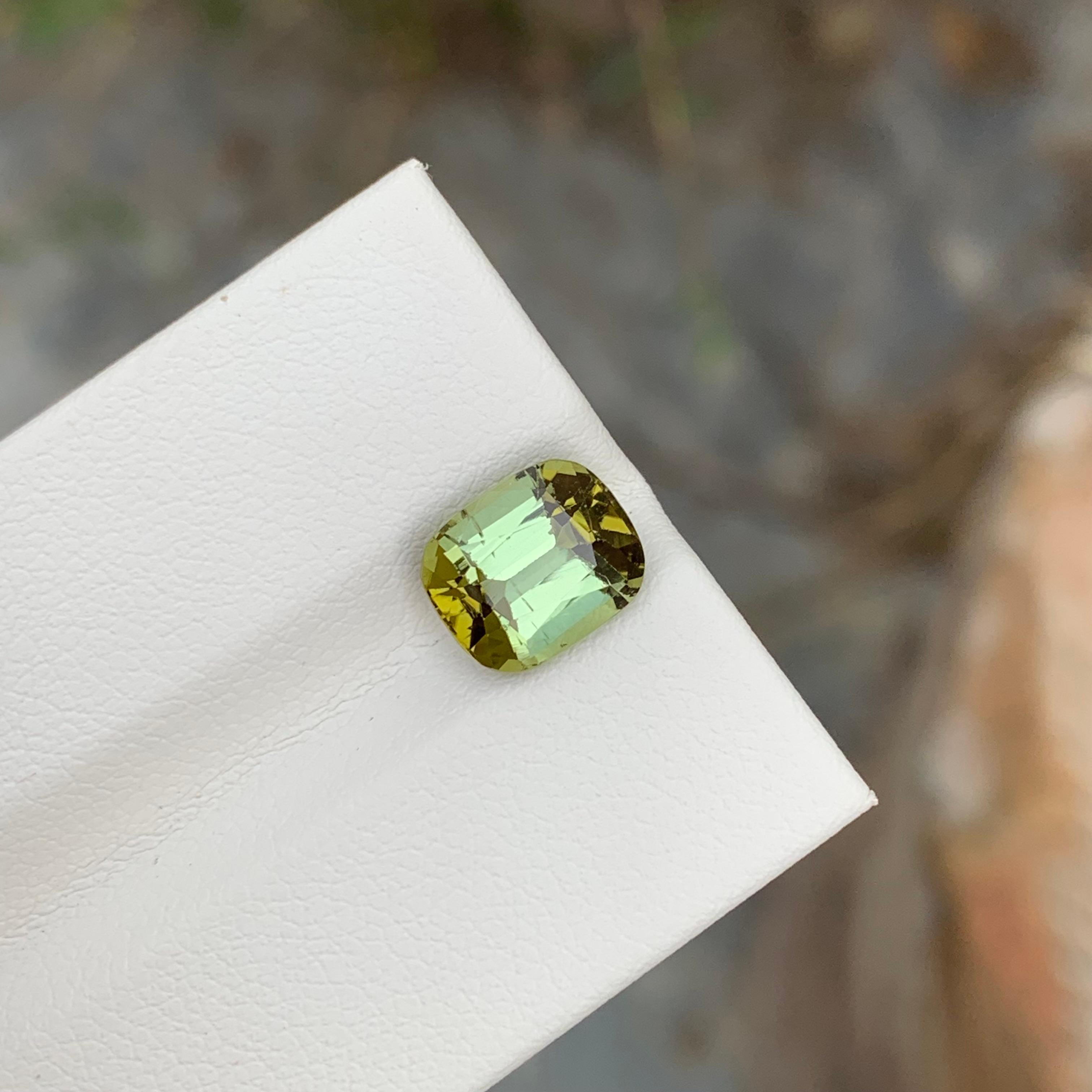 Tourmaline africaine naturelle en forme de coussin de 2.85 carats pour bijoux en vente 2