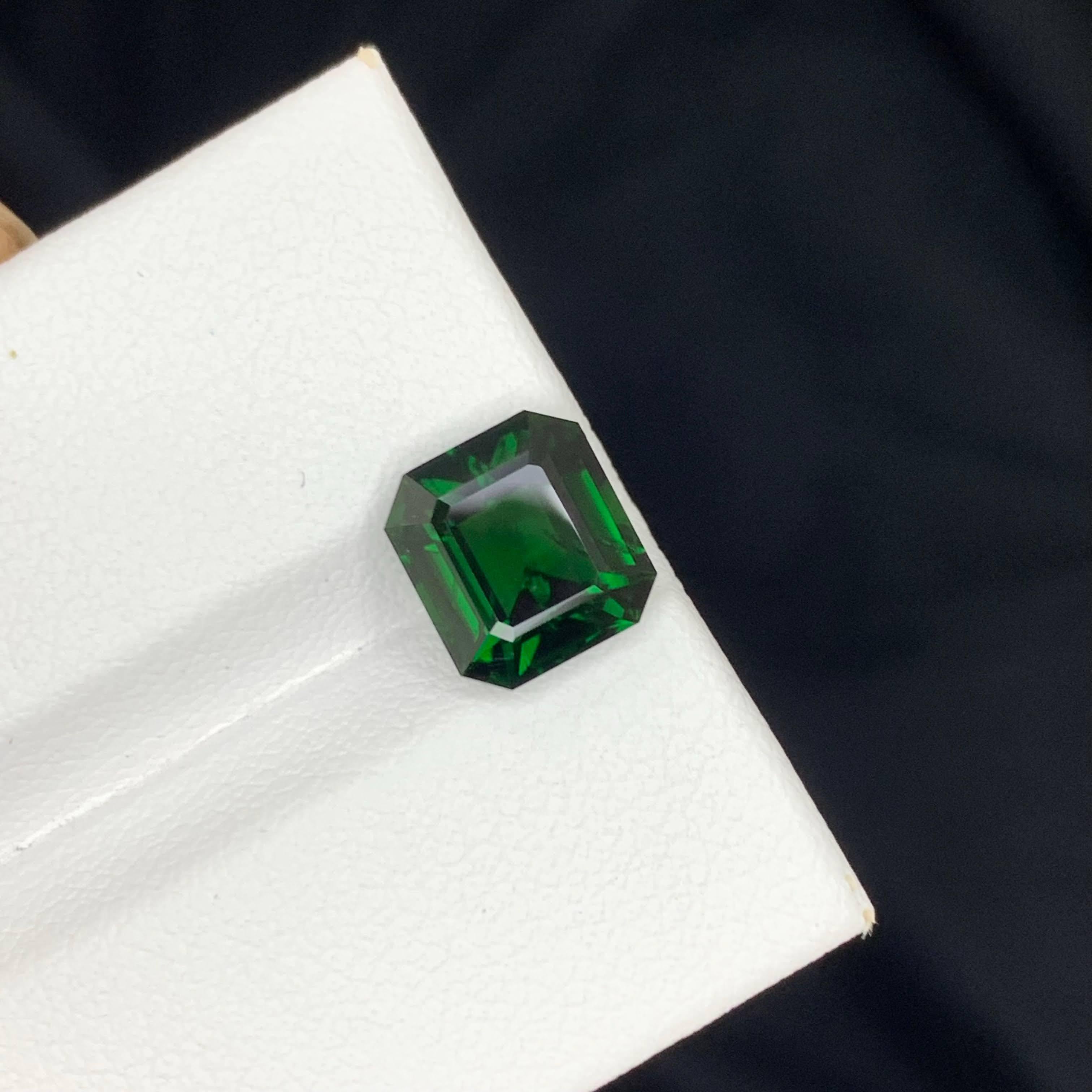 2,85 Karat Natürlicher loser Chrom Turmalin Stein Smaragd Schliff Afrikanischer Edelstein für Damen oder Herren im Angebot