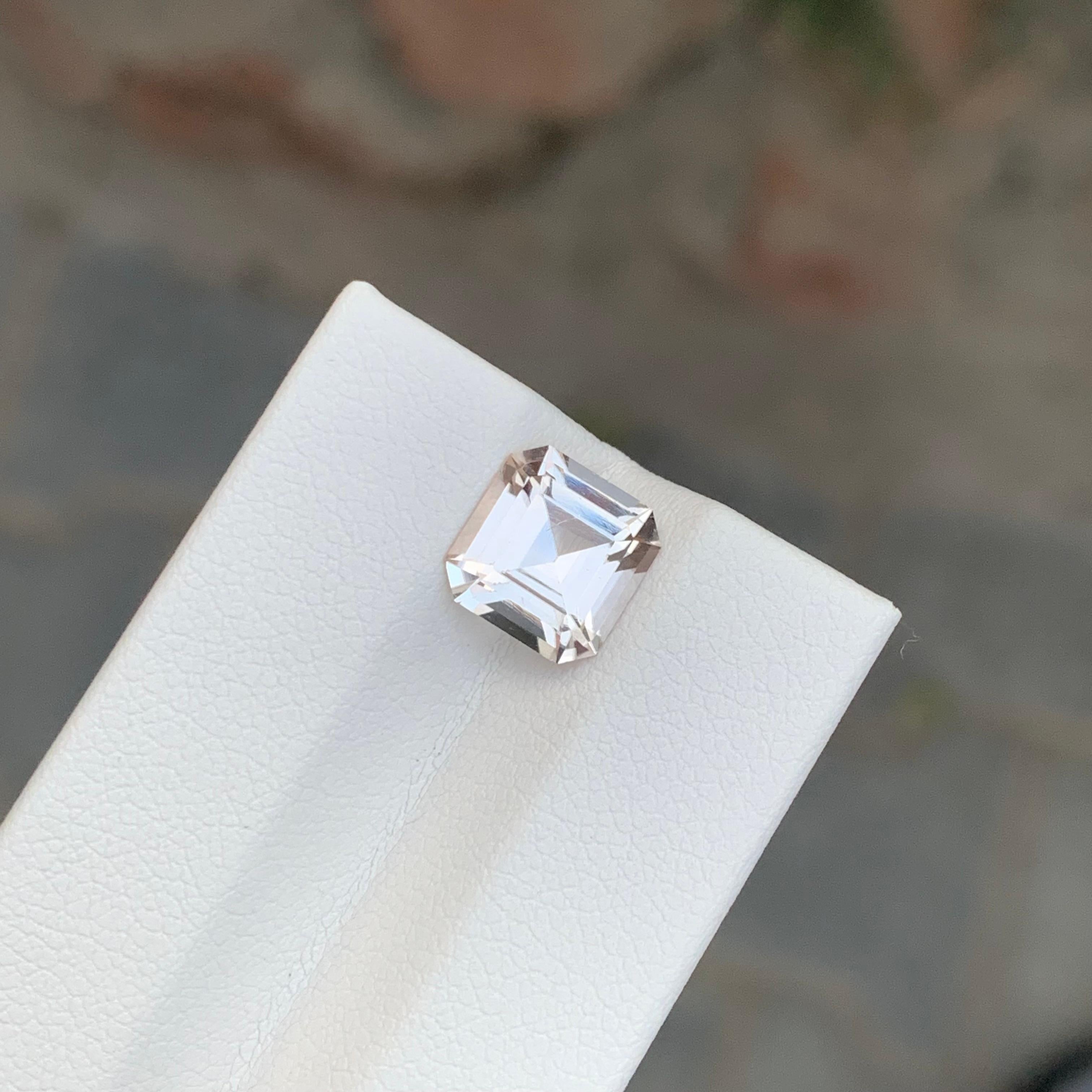 2.85 Carat Natural Loose Golden Topaz Asscher Cut Gemstone In New Condition For Sale In Peshawar, PK
