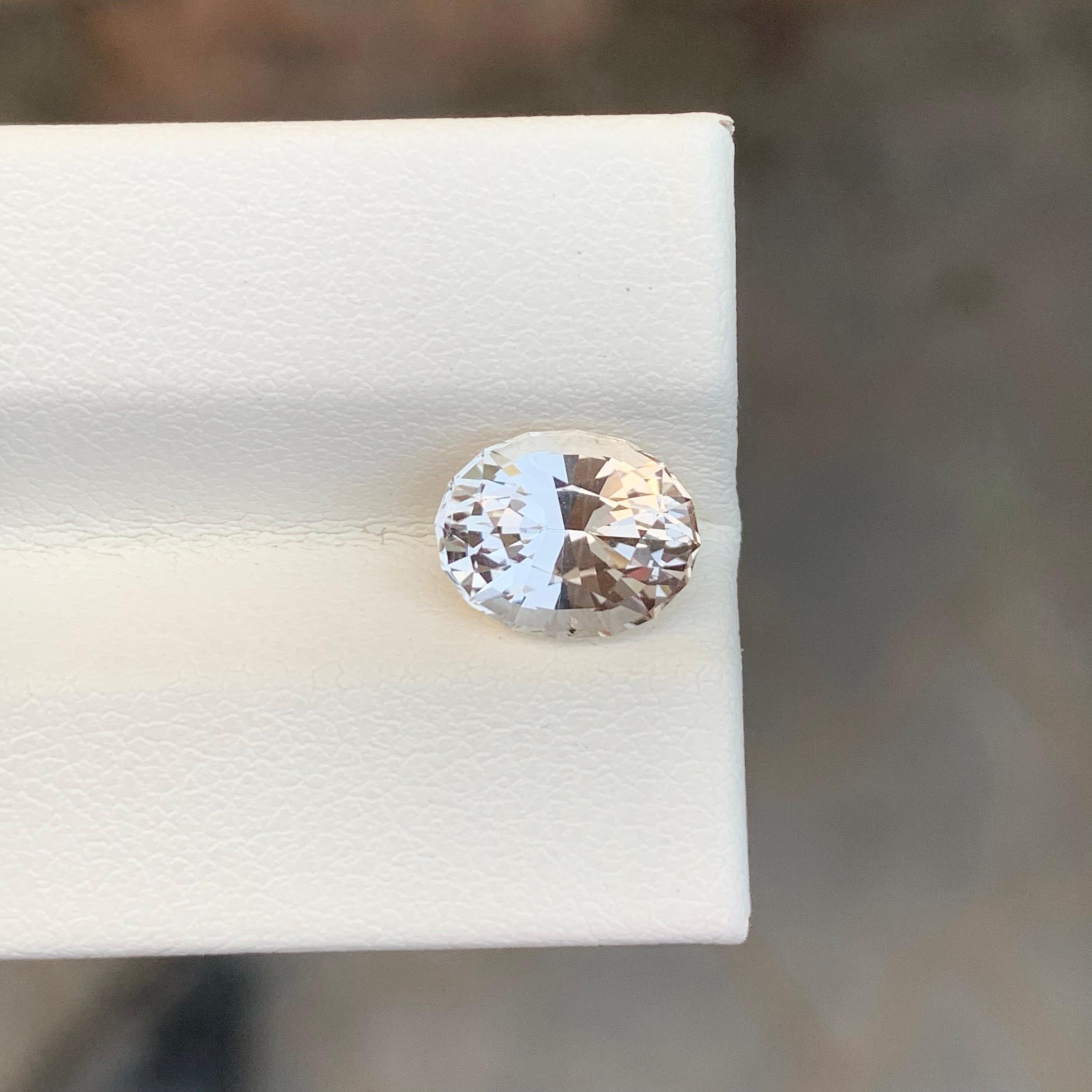 2.85 Carat Natural Loose Golden Topaz Oval Shape Gem For Sale 3