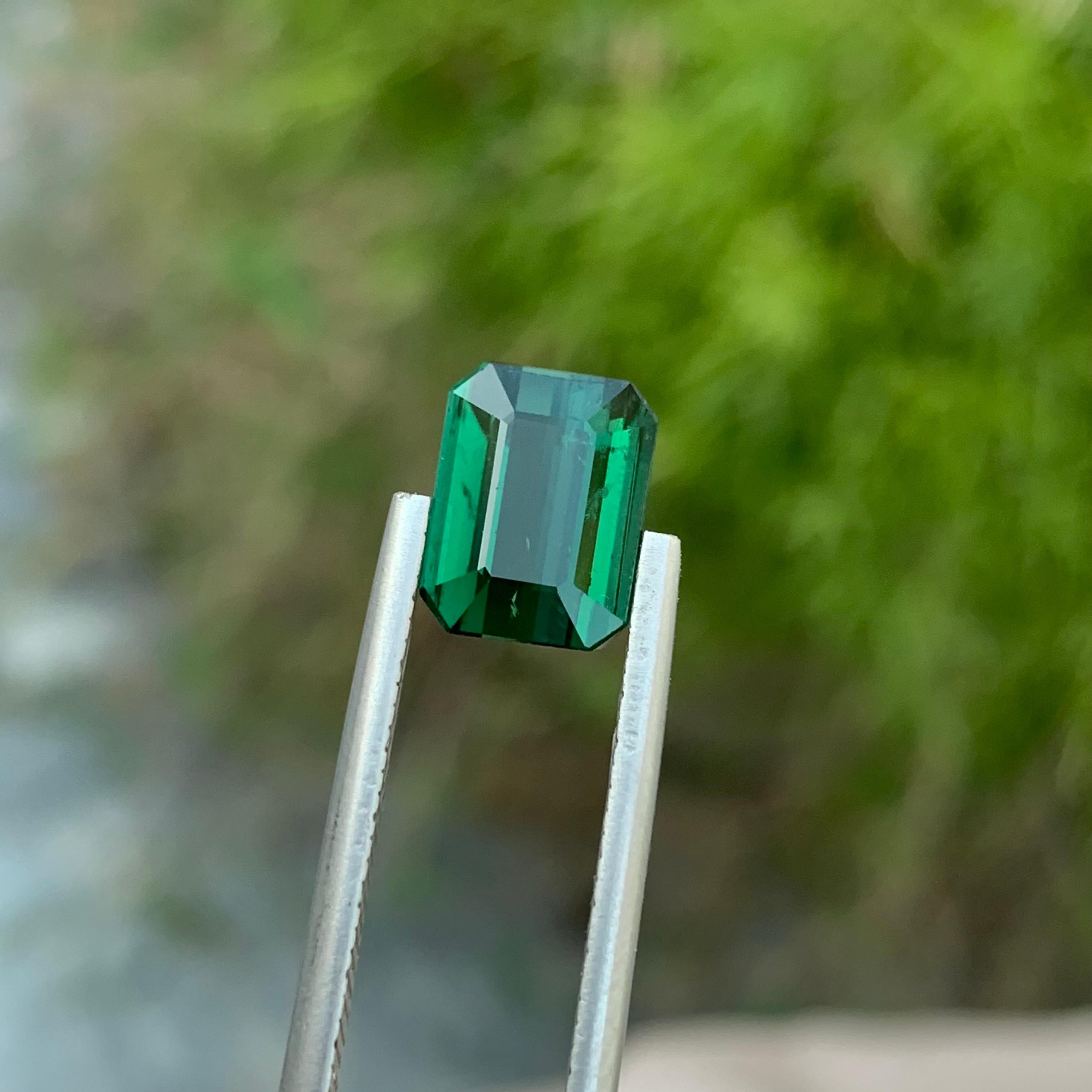 2.85 Carat Natural Loose Green Tourmaline Emerald Shape Gem From Earth Mine (Tourmaline verte en vrac en forme d'émeraude) en vente 4