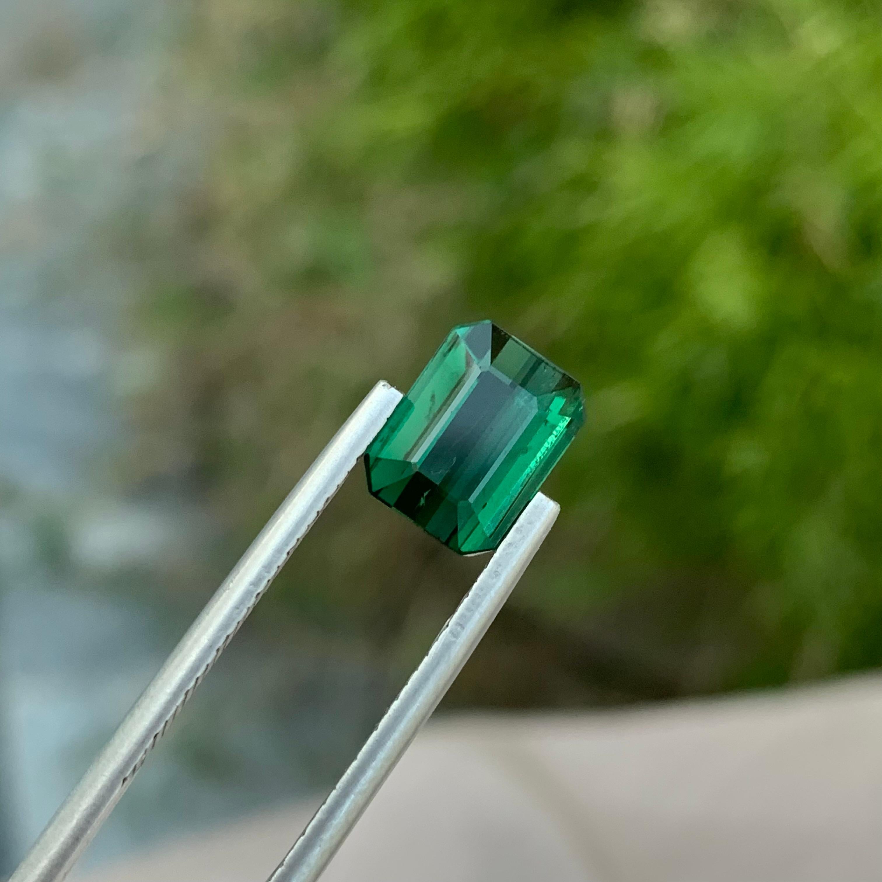 2.85 Carat Natural Loose Green Tourmaline Emerald Shape Gem From Earth Mine In New Condition For Sale In Peshawar, PK