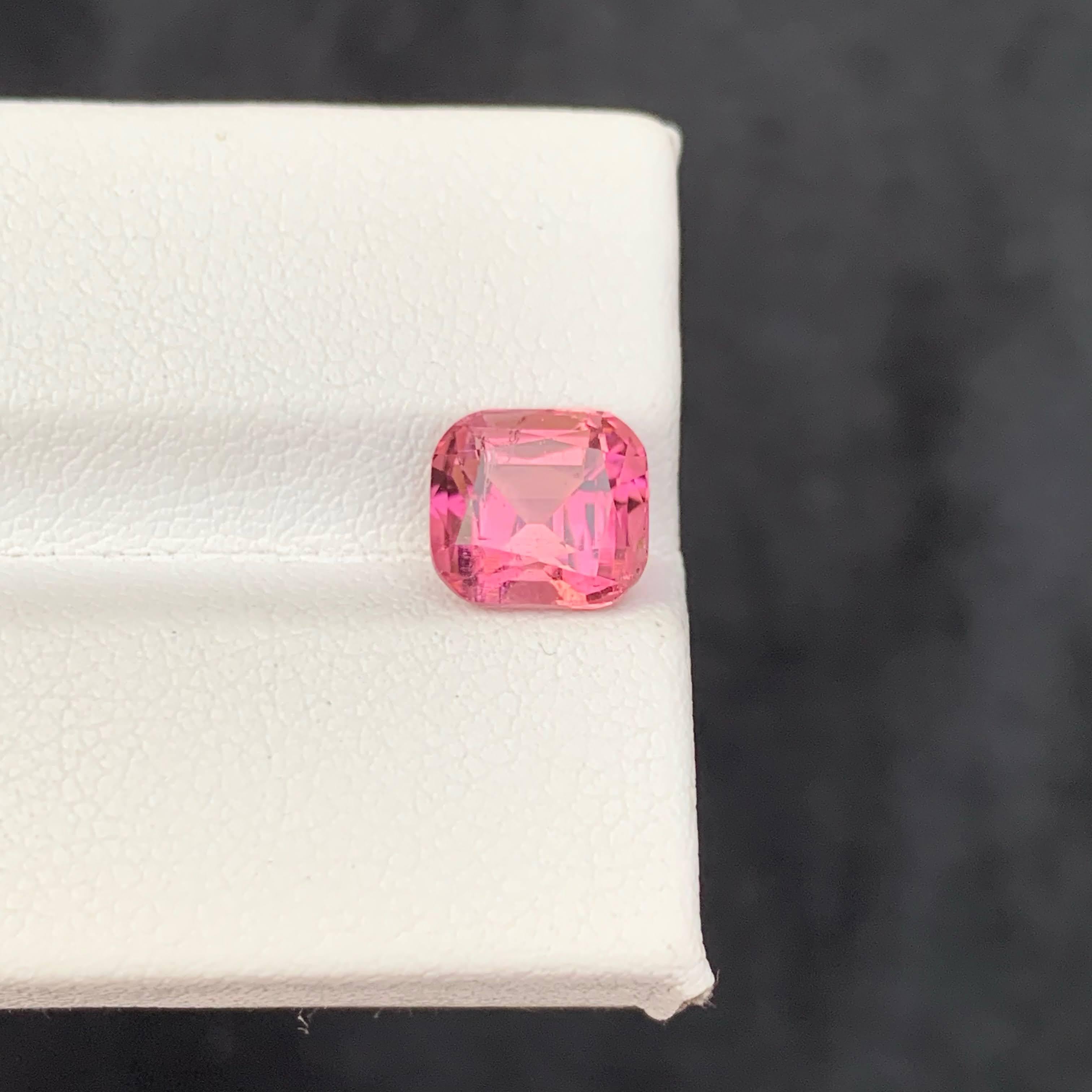 2.85 Carati di tormalina rosa pesco naturale sciolta con taglio a cuscino Gemma afgana in vendita 5