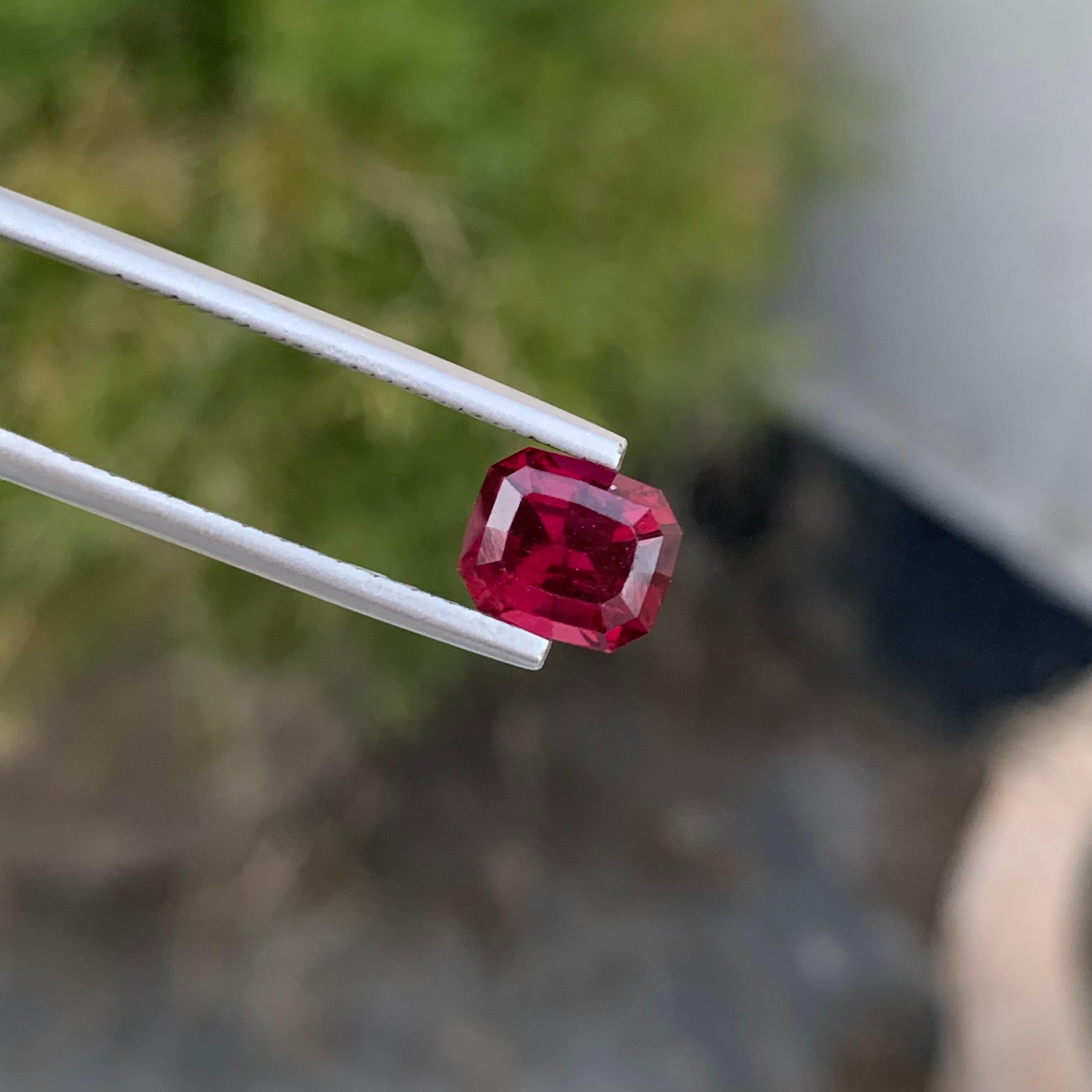 2.85 Carat Natural Loose Rhodolite Garnet Emerald Shape Gem For Jewellery For Sale 4