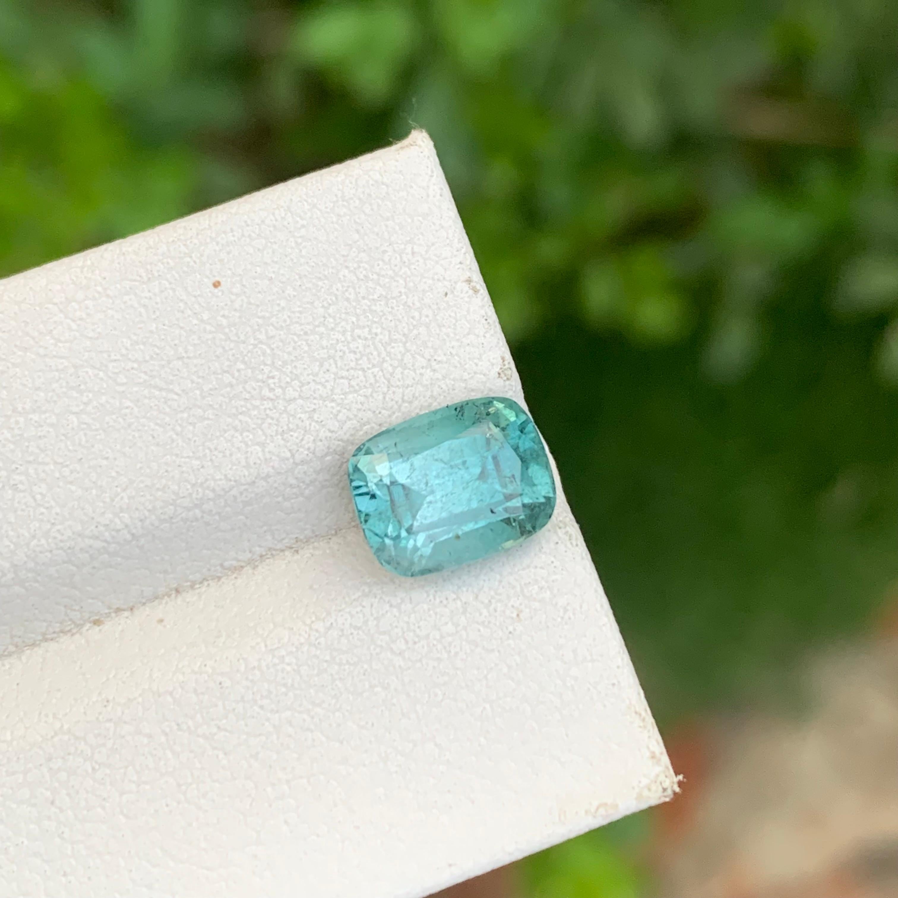 2.85 quilates de turmalina de mar natural suelta en forma de cojín para joyería en venta 3