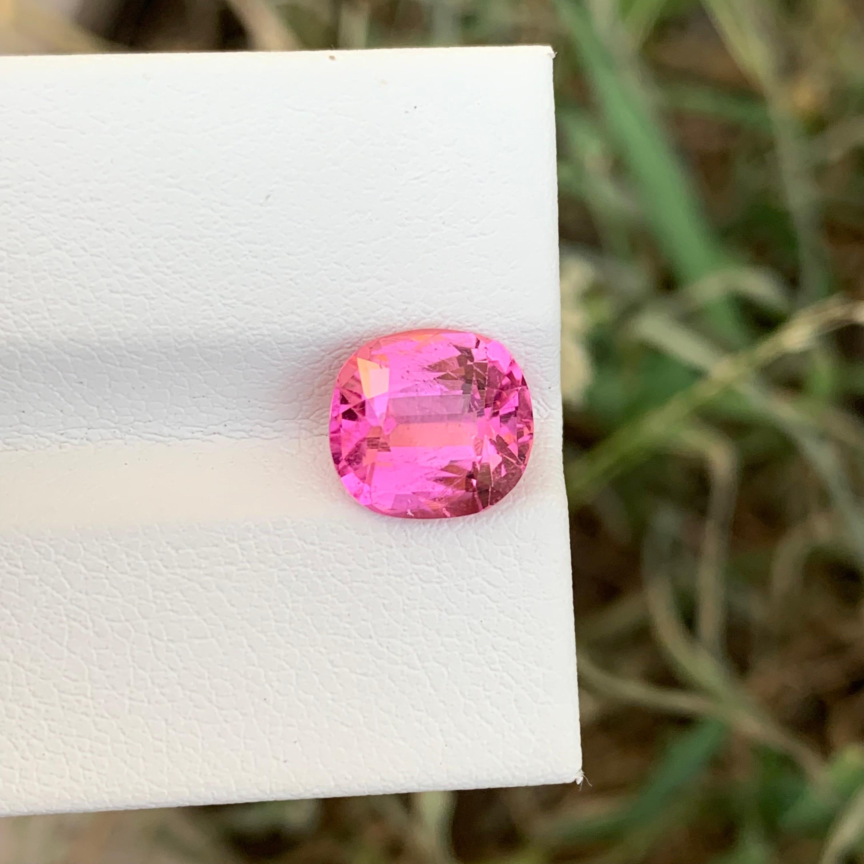 Taille coussin Tourmaline rose douce de 2,85 carats en forme de coussin pour bague en vente