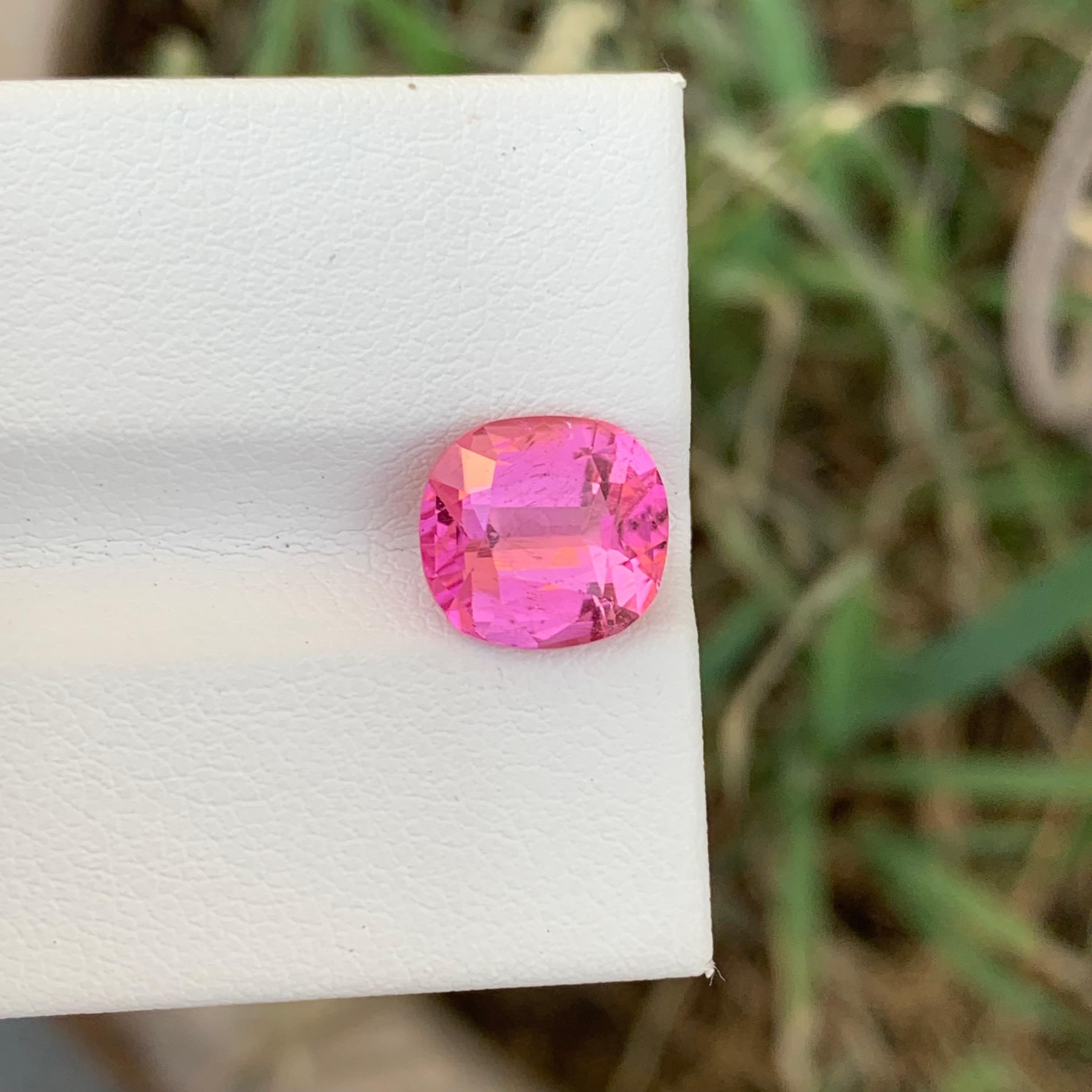 Tourmaline rose douce de 2,85 carats en forme de coussin pour bague en vente 2