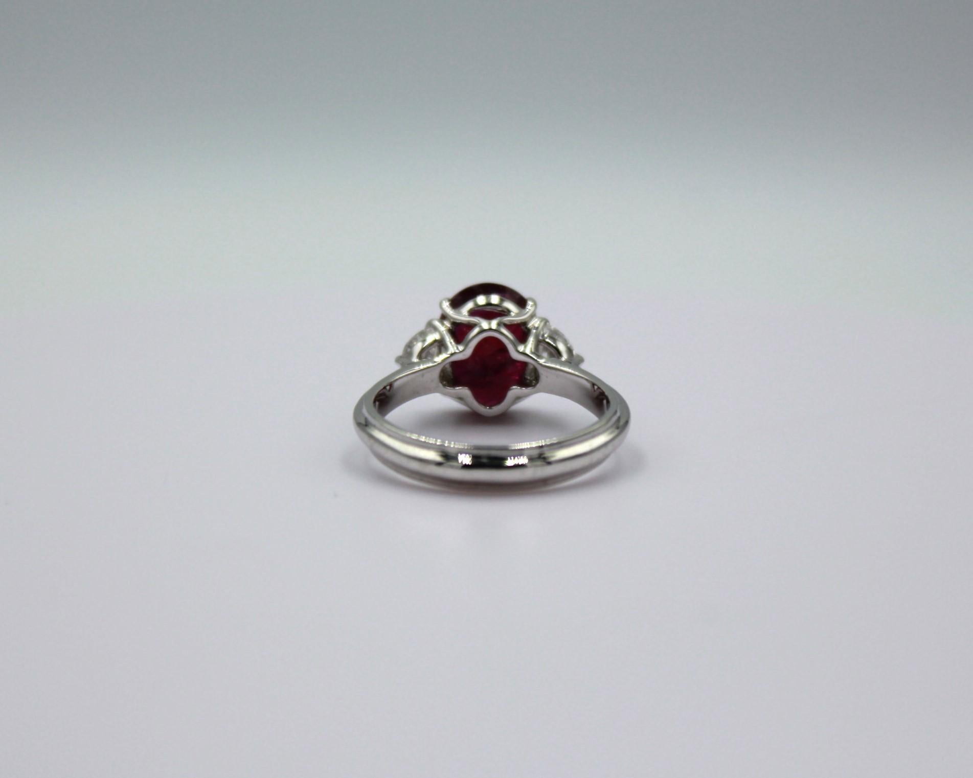 Boucle d'oreille rubis et diamant de 2,85 carats sans chaleur Neuf - En vente à New York, NY