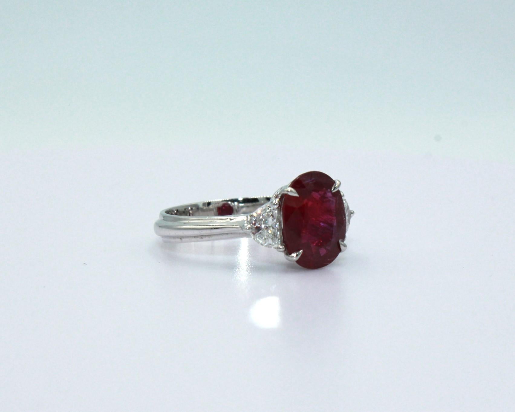 Boucle d'oreille rubis et diamant de 2,85 carats sans chaleur Pour femmes en vente
