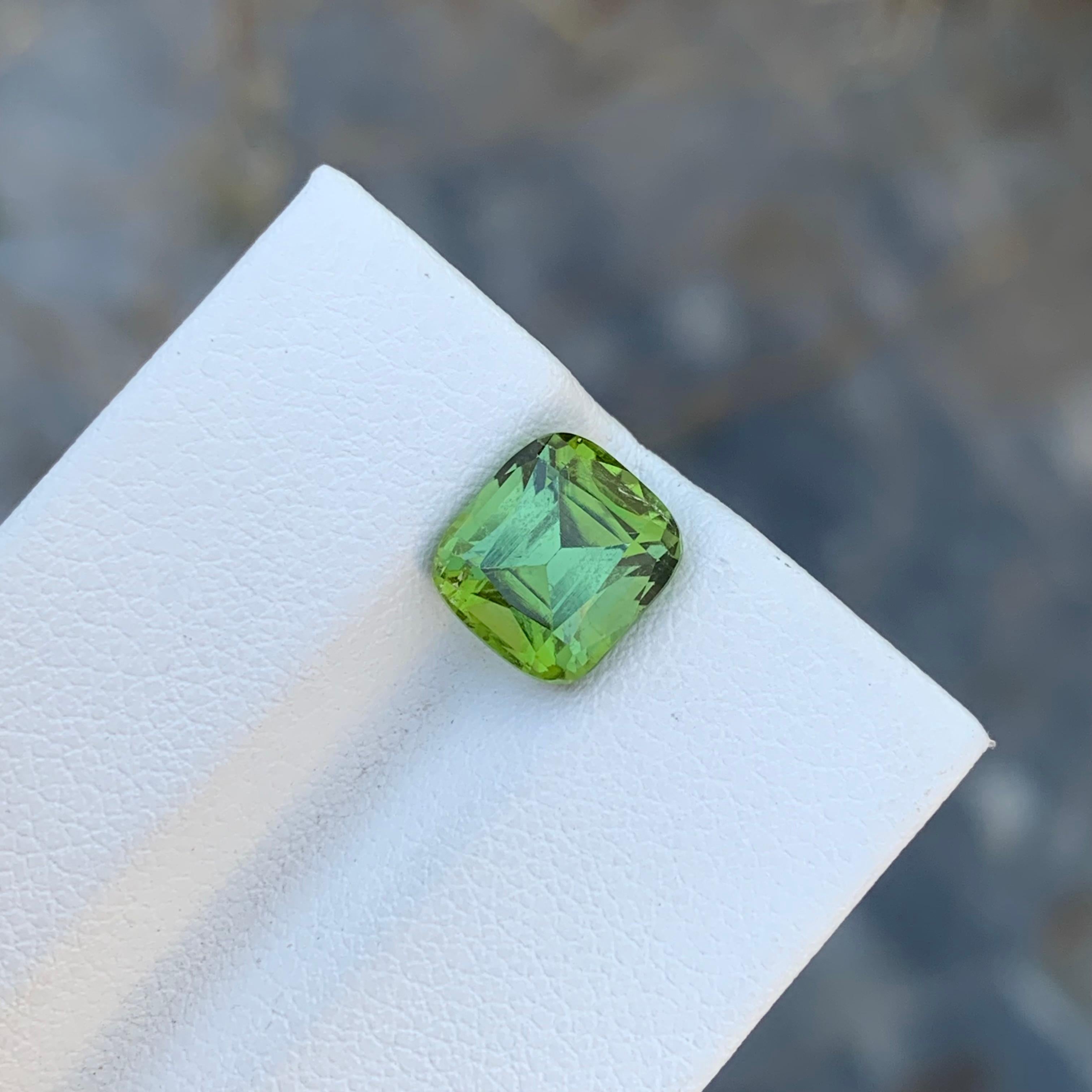 2.85 Carats Natural Loose Cushion Shape Mint Tourmaline Gem For Ring  In New Condition For Sale In Peshawar, PK