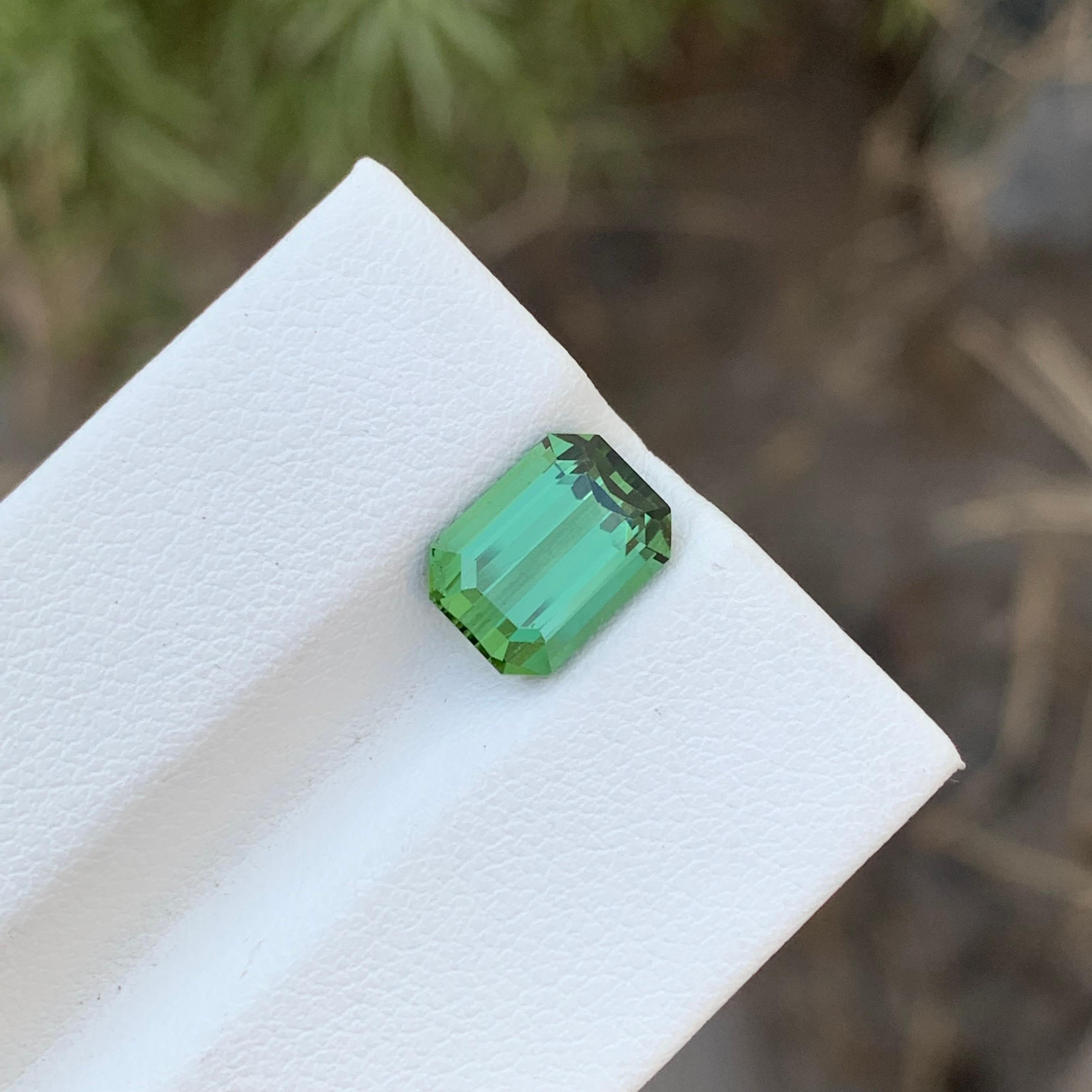 Emerald Cut 2.85 Carats Natural Loose Emerald Shape Mint Tourmaline Gem For jewellery  For Sale