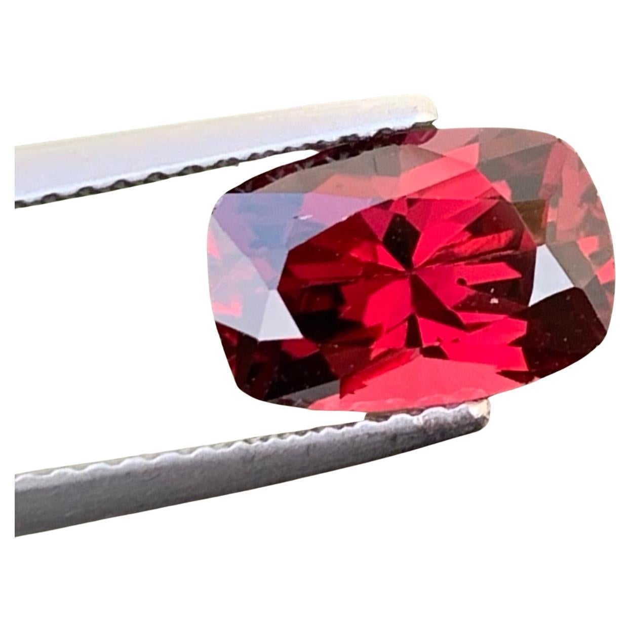 2.85 Carats Natural Loose Red Rhodolite Garnet Oval Shape Ring Gemstone  For Sale