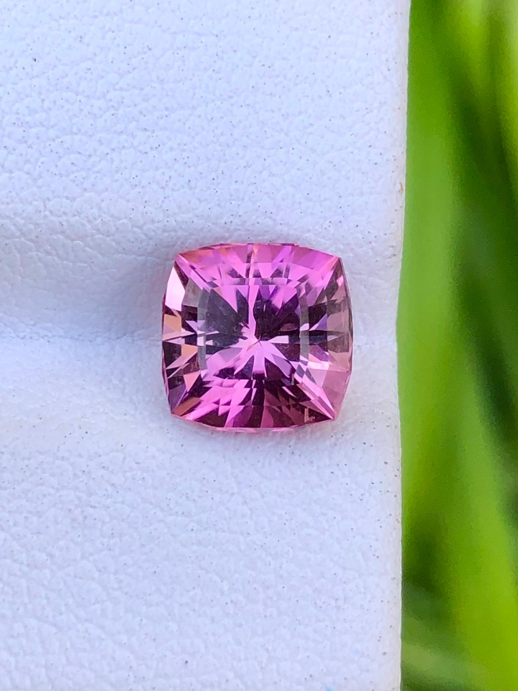 2,85 carati di tormalina rosa naturale, taglio di precisione, chiarezza e pulizia degli occhi in vendita 3