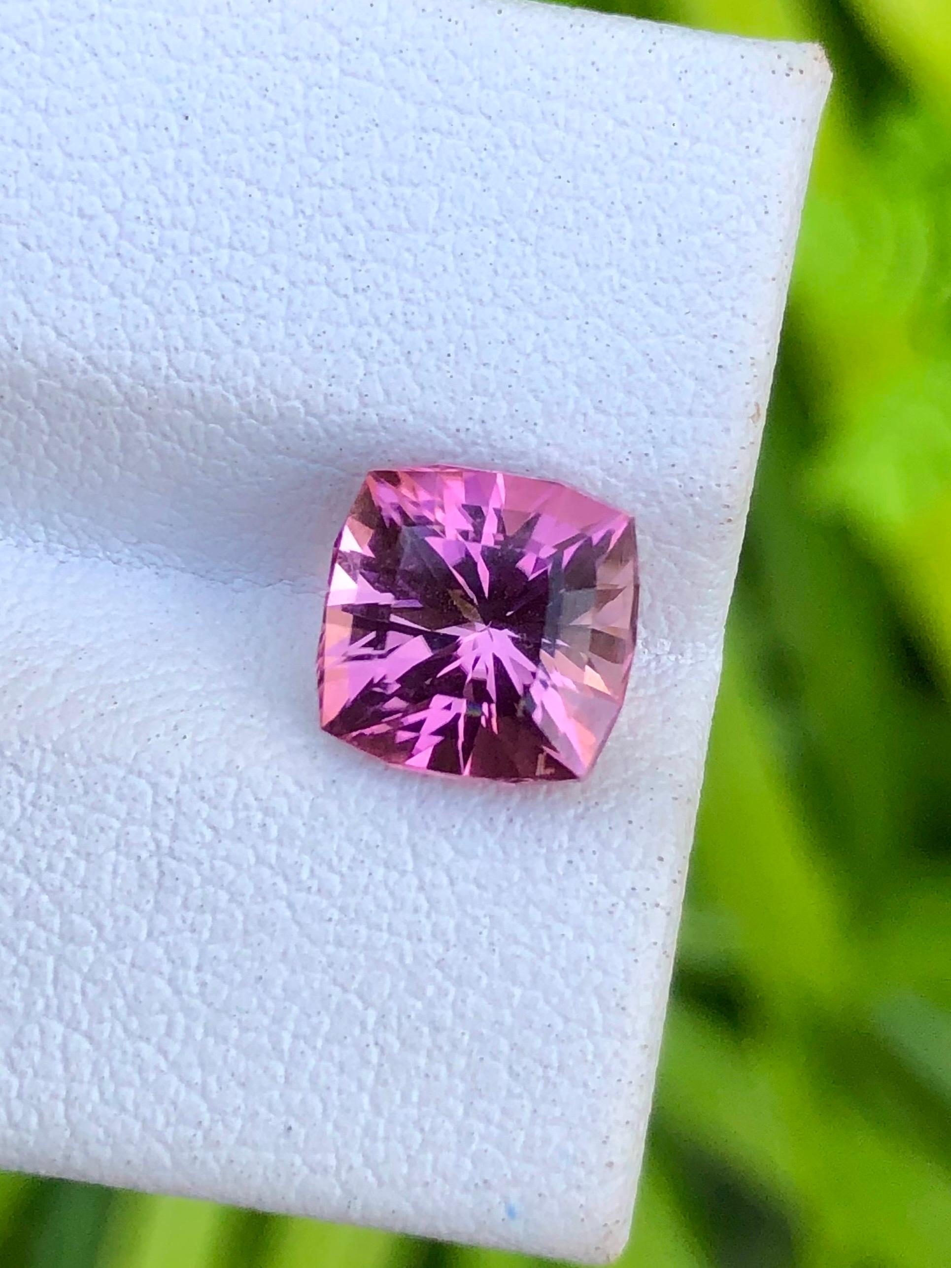 2,85 carati di tormalina rosa naturale, taglio di precisione, chiarezza e pulizia degli occhi in vendita 4