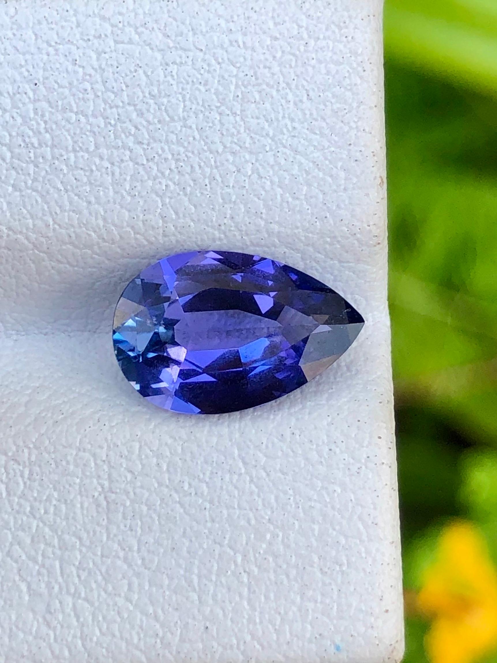 2,85 carati di tanzanite naturale non riscaldata Pietra preziosa tagliata di precisione Qualità occhio pulito in vendita 5