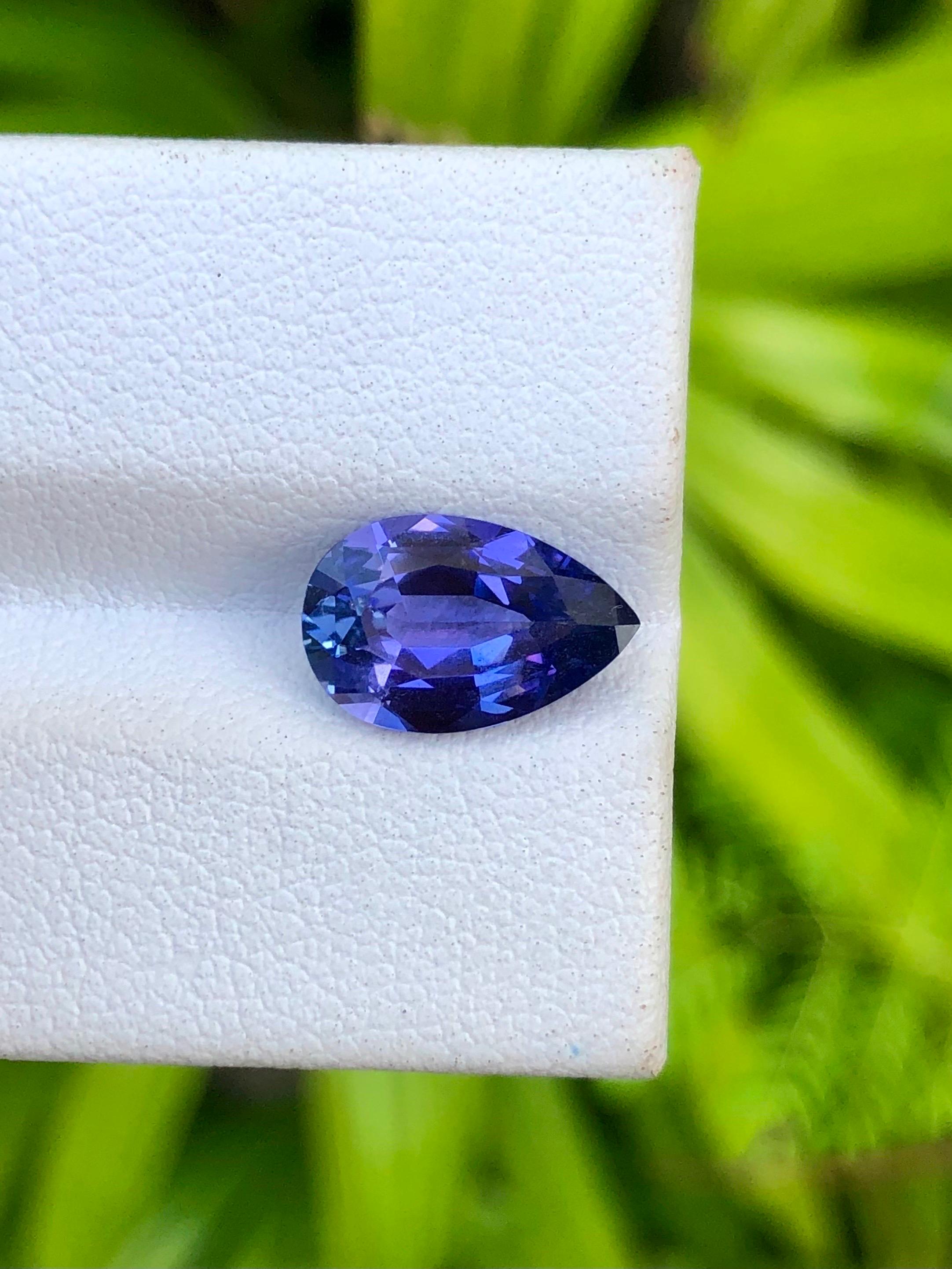 2,85 carati di tanzanite naturale non riscaldata Pietra preziosa tagliata di precisione Qualità occhio pulito in vendita 2