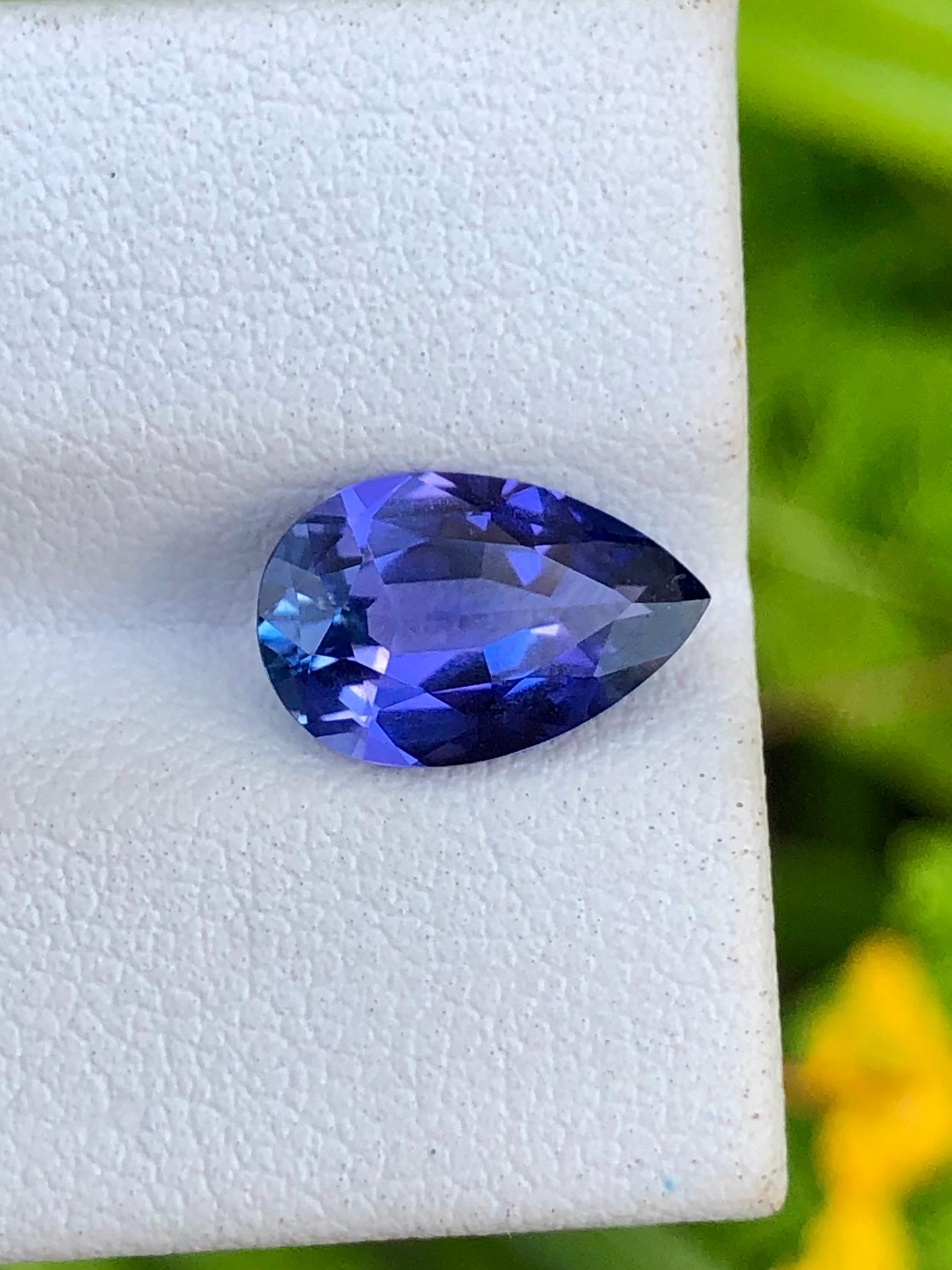 2,85 carati di tanzanite naturale non riscaldata Pietra preziosa tagliata di precisione Qualità occhio pulito in vendita 4