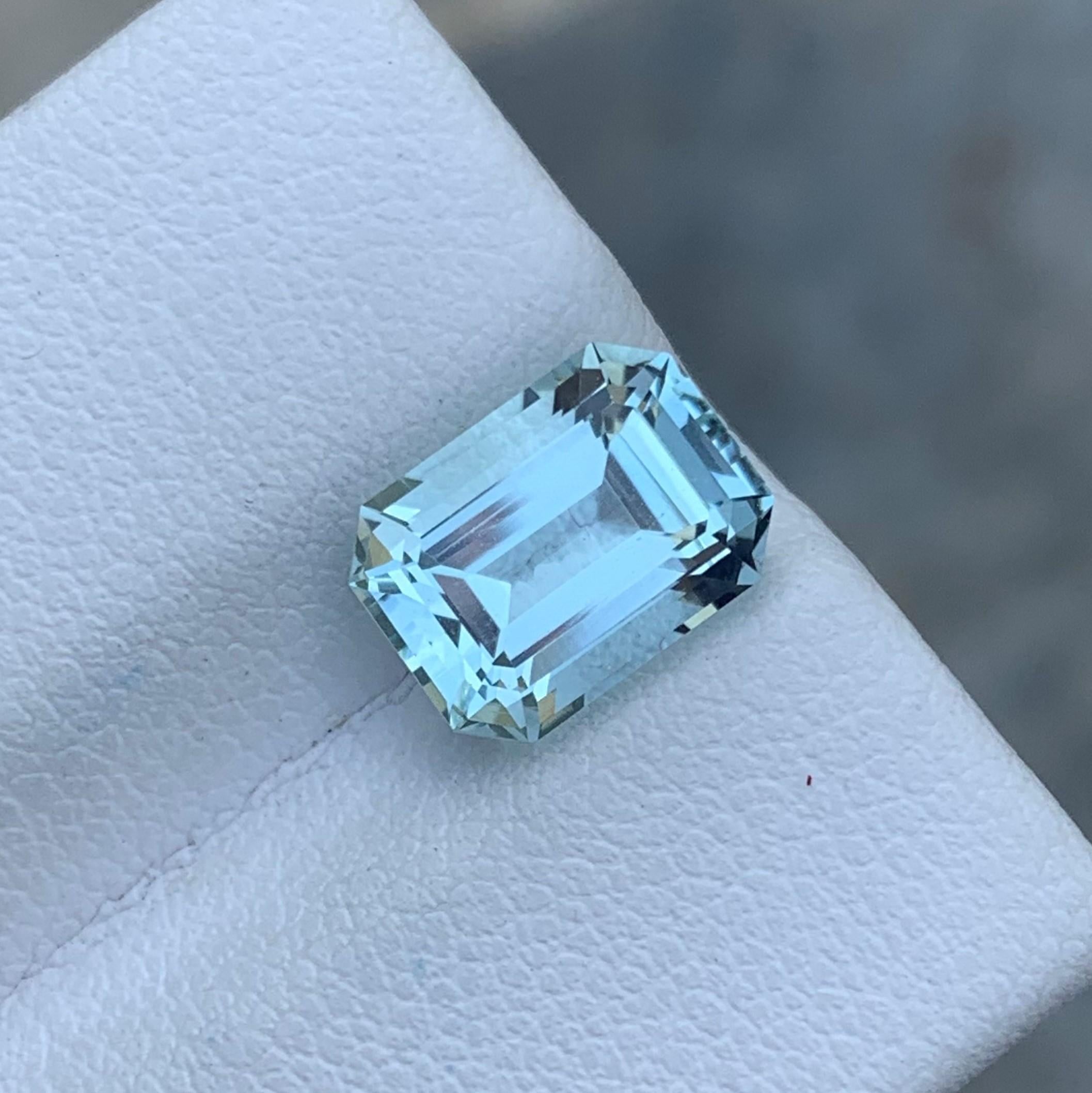 Faceted Aquamarine
Weight: 2.85 Carats
Dimension: 9.7x7.2x5.8 Mm
Origin: Shigar Valley Pakistan
Color: Seafoam / Light Blue
Birth Month: March
Shape: Emerald
Treatment: Non
Certificate: On Demand
Some basic benefits of wearing Aquamarine