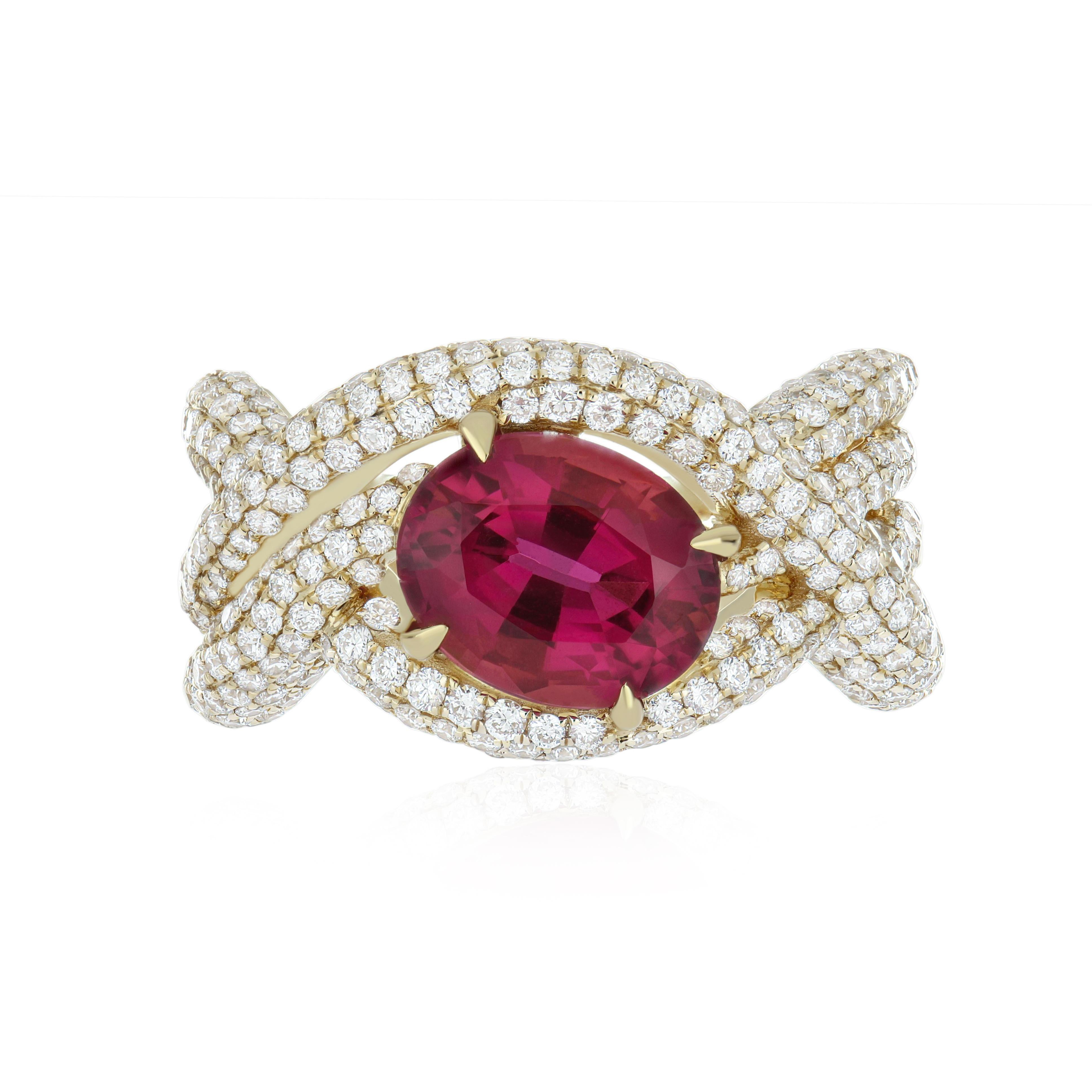 Oval Cut 2.85 CT's Rubellite & Diamond Ring in 18 karat Yellow Gold Hand-crafted Ring For Sale