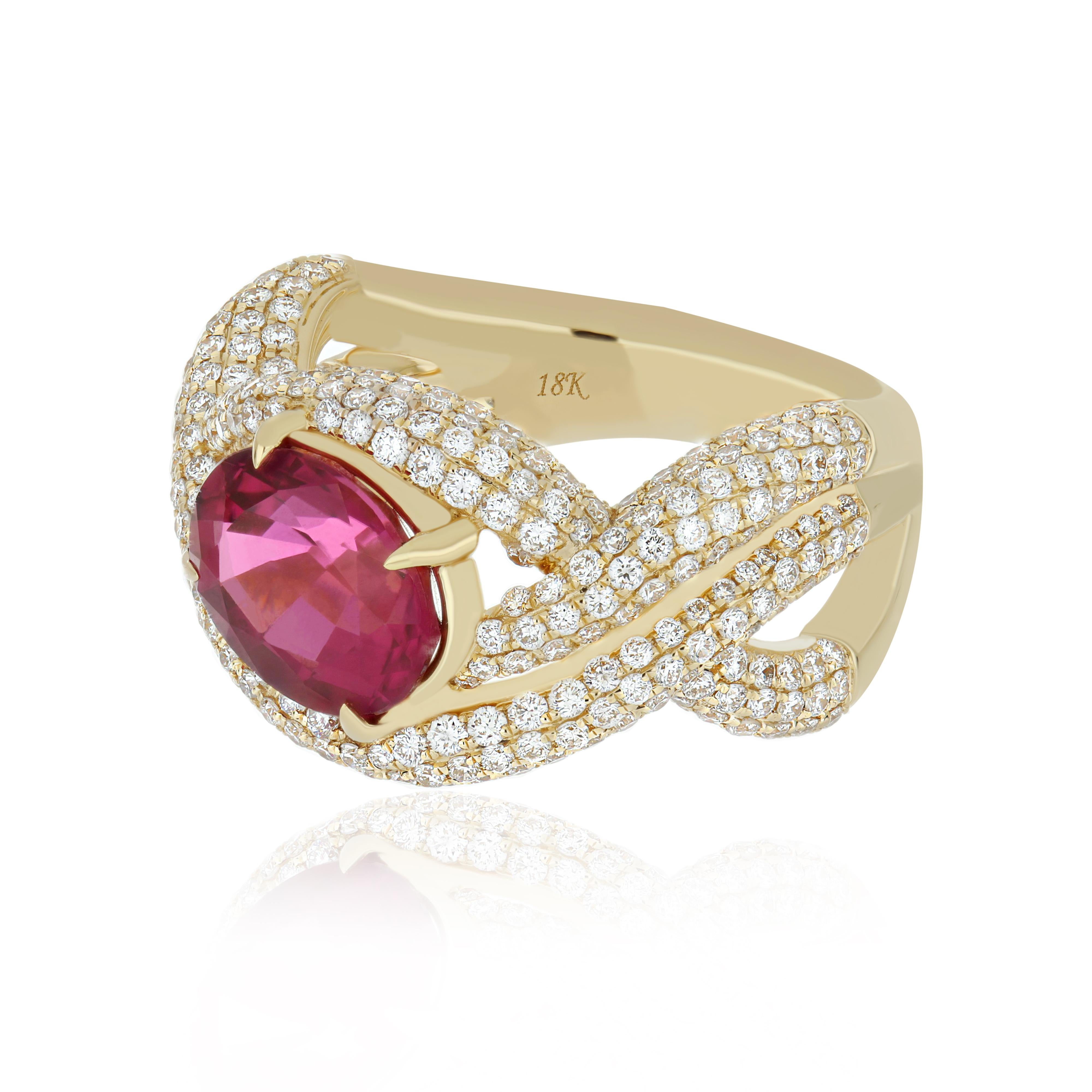 Women's 2.85 CT's Rubellite & Diamond Ring in 18 karat Yellow Gold Hand-crafted Ring For Sale