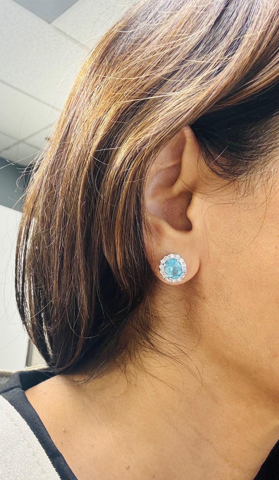 Pendientes de oro blanco con diamantes de apatita natural de 2,85 en venta 3