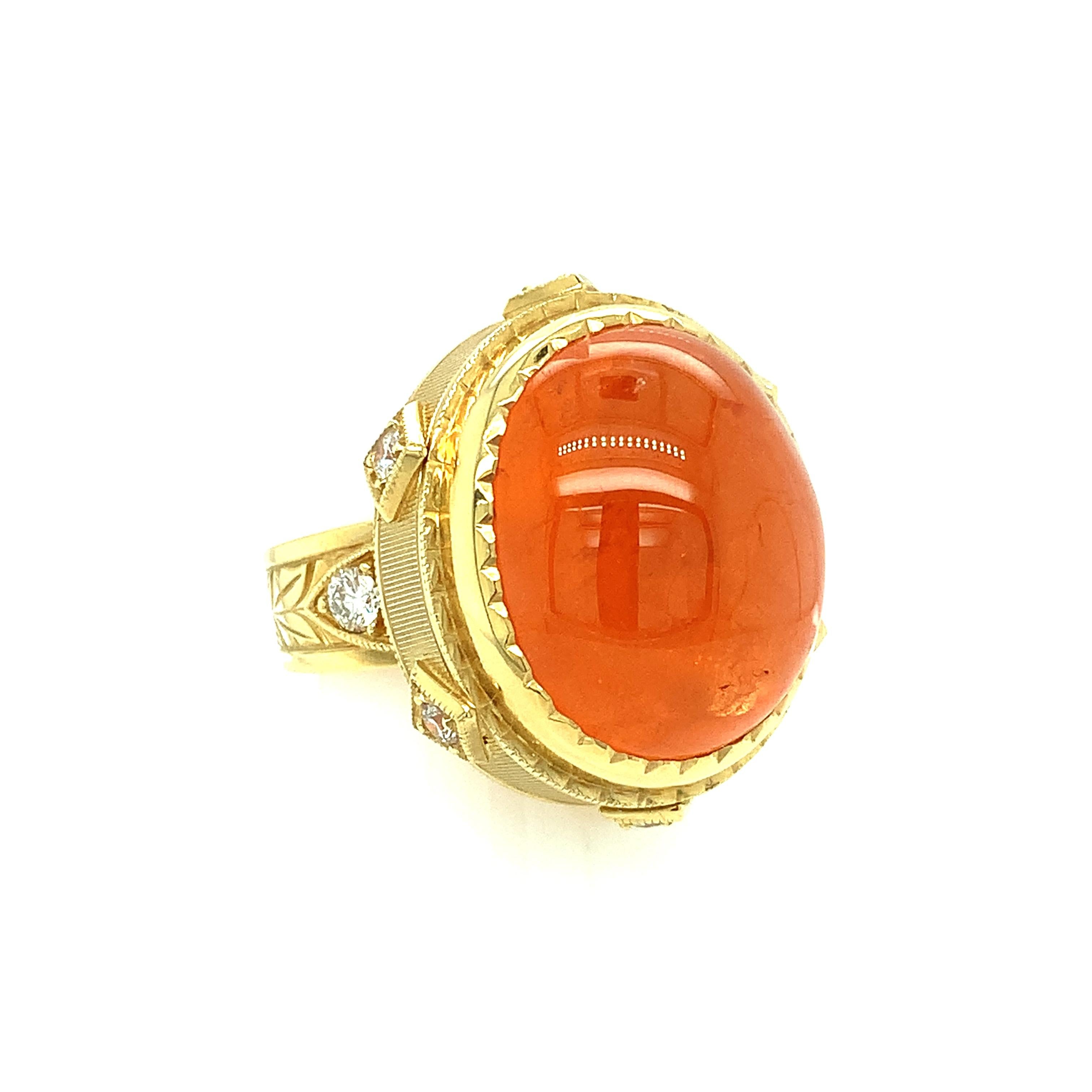 28.55 Karat Spessartit Granat Cabochon und Diamantring aus 18 Karat Gelbgold im Zustand „Neu“ im Angebot in Los Angeles, CA