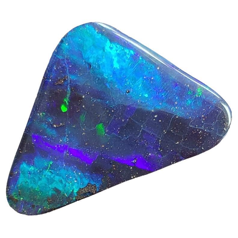 Opale noire 28,57 carats