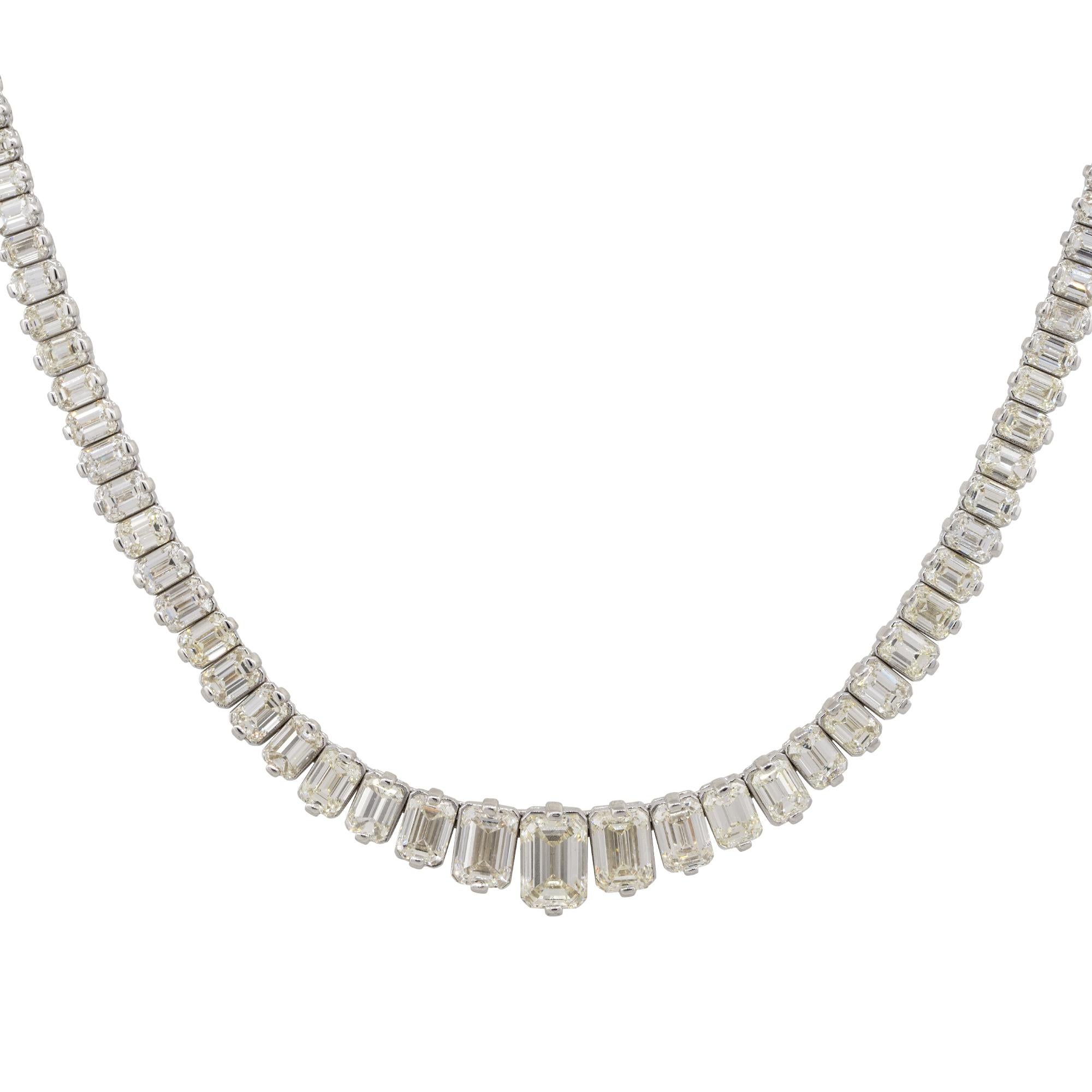 MATERIAL: 18k Weißgold
Diamant-Details: Ca. 28,58ctw von graduierten Diamanten im Smaragdschliff. Diamanten sind J in Farbe und VS1 in Reinheit
Abmessungen: Halskette misst 16