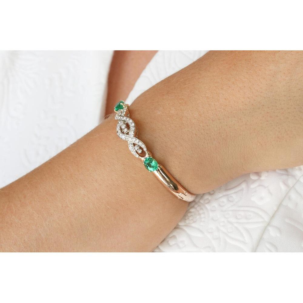 Modern 2.85ct Diamond & Oval Emerald Bangle – 14k Rose Gold 5.5in Petite Diamond For Sale