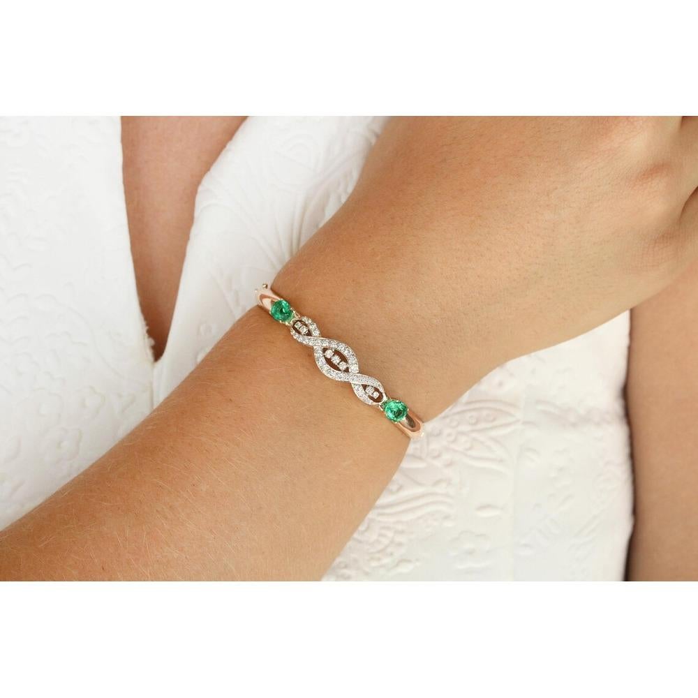 Oval Cut 2.85ct Diamond & Oval Emerald Bangle – 14k Rose Gold 5.5in Petite Diamond For Sale
