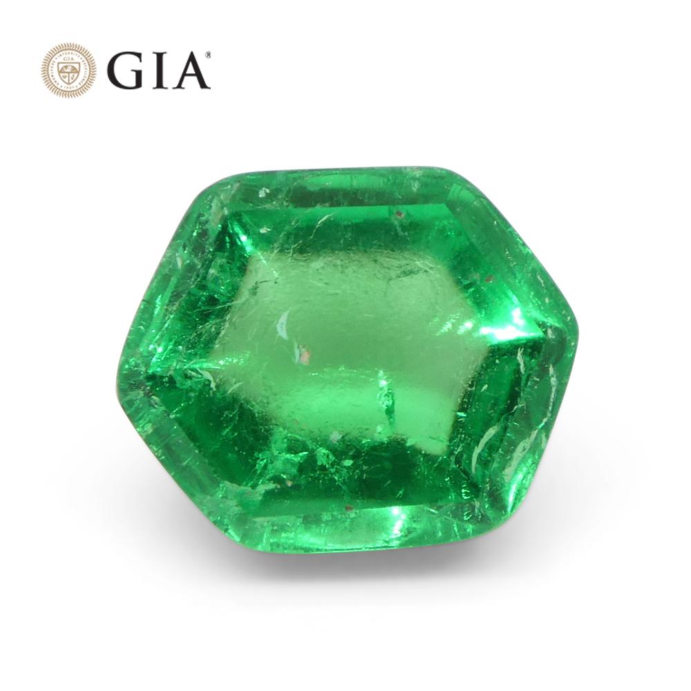 2.85ct Hexagonal Cabochon Green Emerald GIA Certified Colombia   For Sale 2