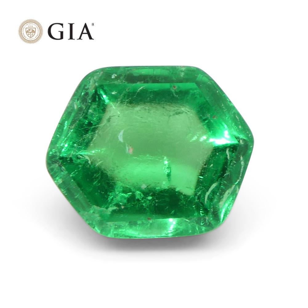 2.85ct Hexagonal Cabochon Green Emerald GIA Certified Colombia   For Sale 3