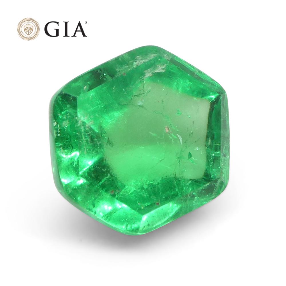 2.85ct Hexagonal Cabochon Green Emerald GIA Certified Colombia   For Sale 4