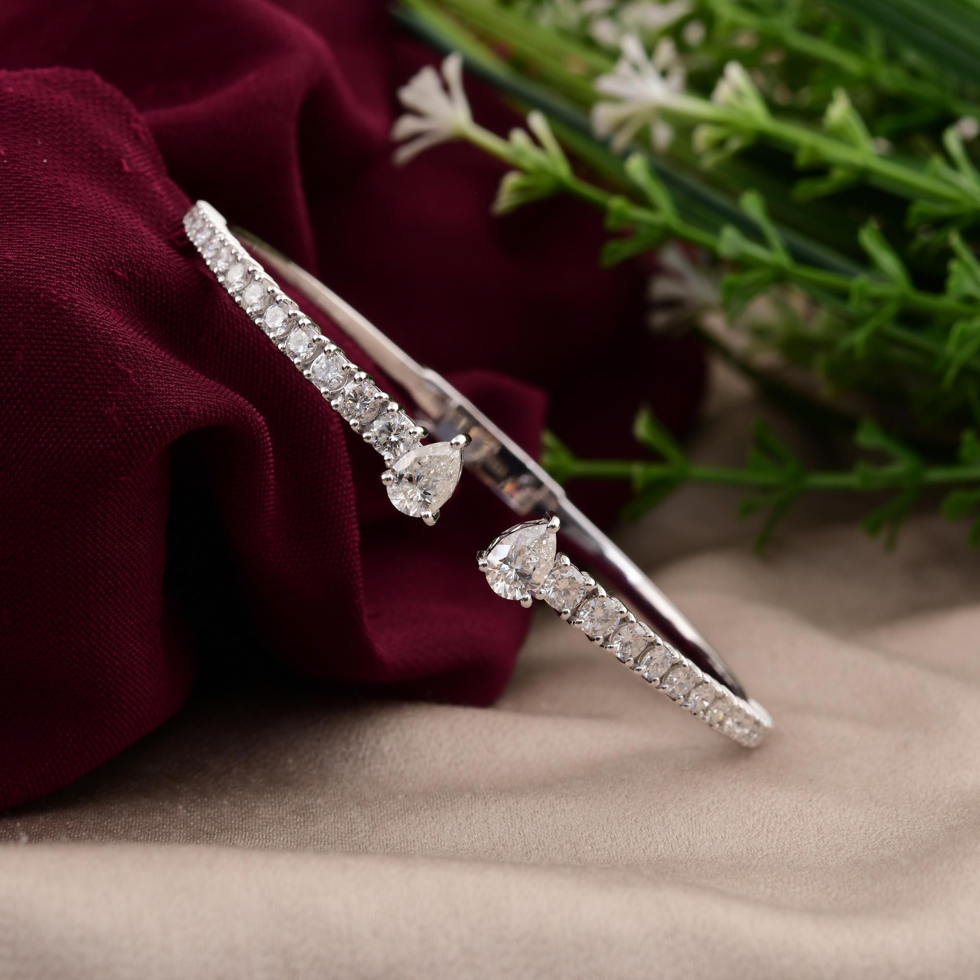 2.85Ct Pear Round SI/H Diamond Cuff Bangle Bracciale in oro bianco 18k Fine Jewelry in vendita 1